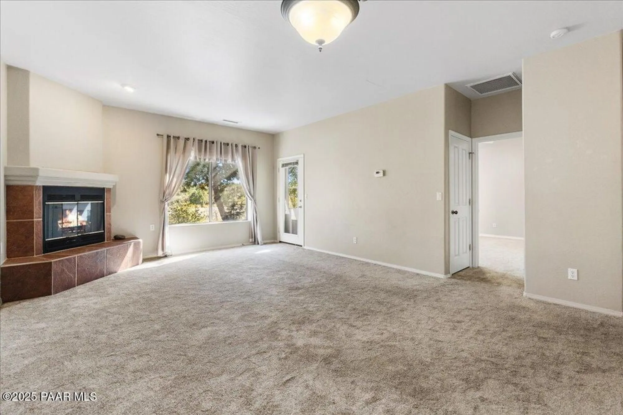 Property Slideshow image 6 of 16 | 4976 summit cir, Prescott, AZ, 86301