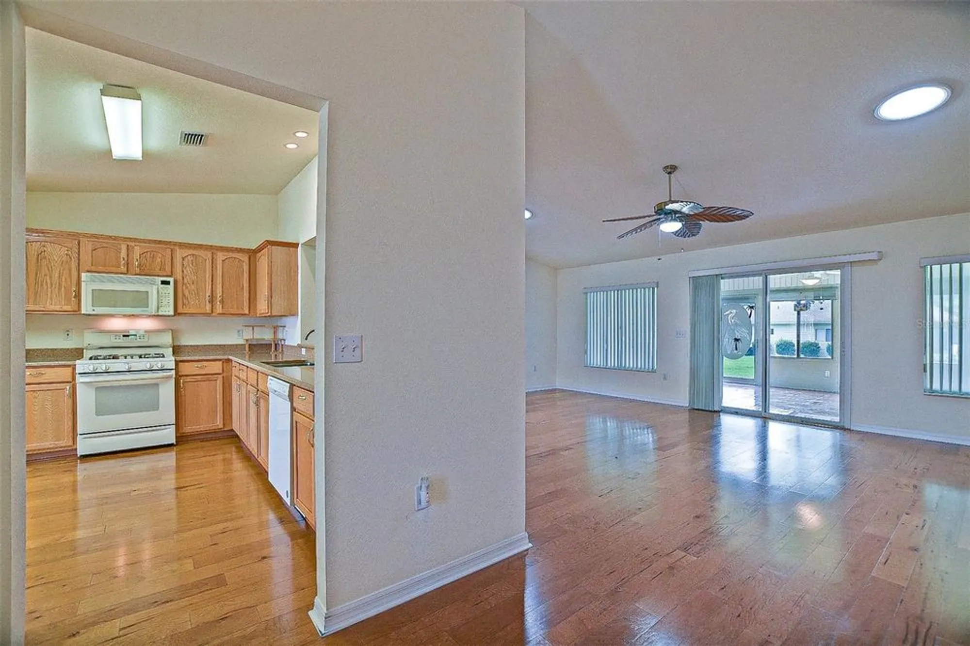 Property Slideshow image 19 of 89 | 13863 se 85th cir, Summerfield, FL, 34491