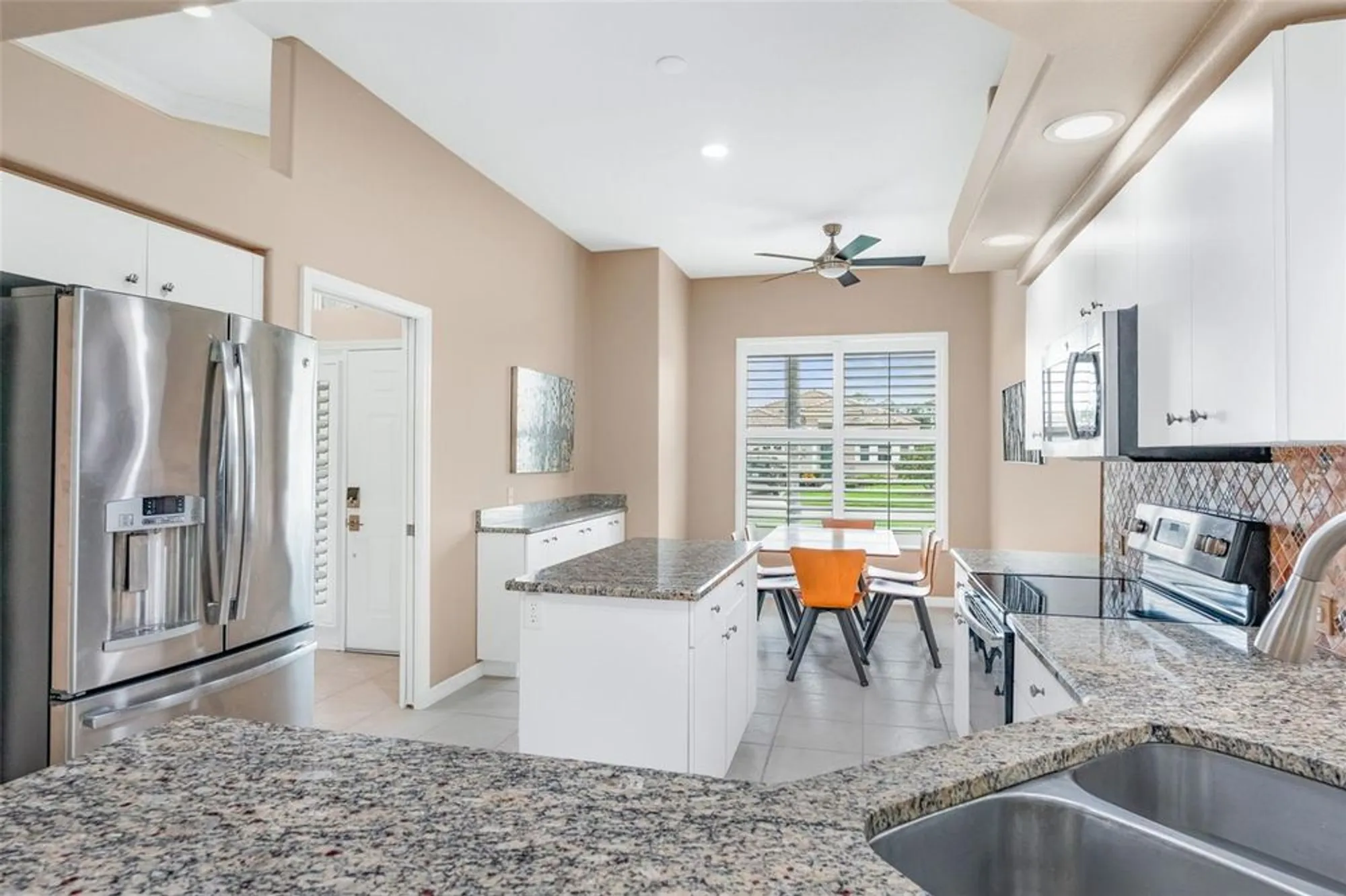 Property Slideshow image 10 of 48 | 7161 drewrys blf, Bradenton, FL, 34203