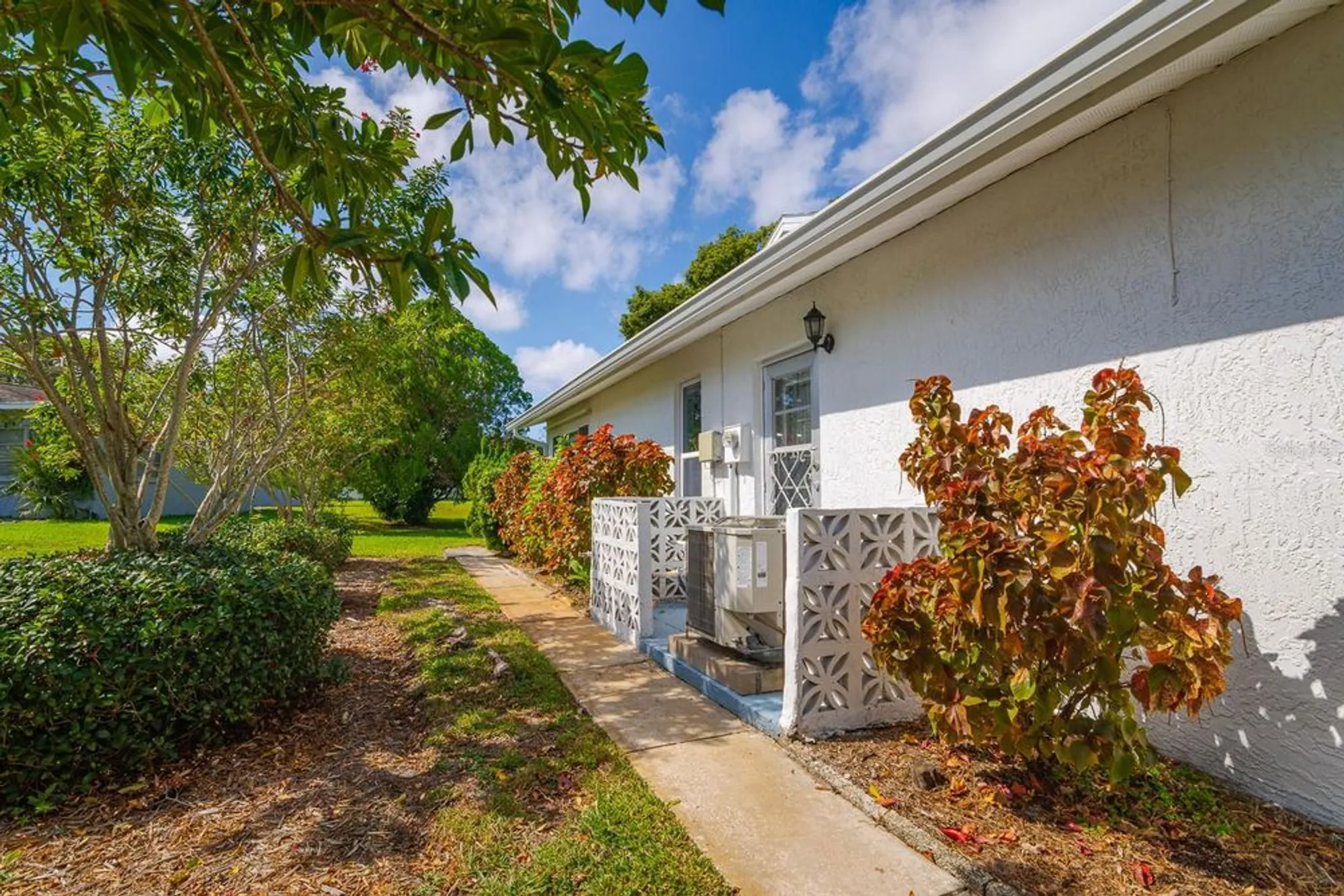 Property Slideshow image 35 of 45 | 1212 timberbrooke dr, Palm Harbor, FL, 34684