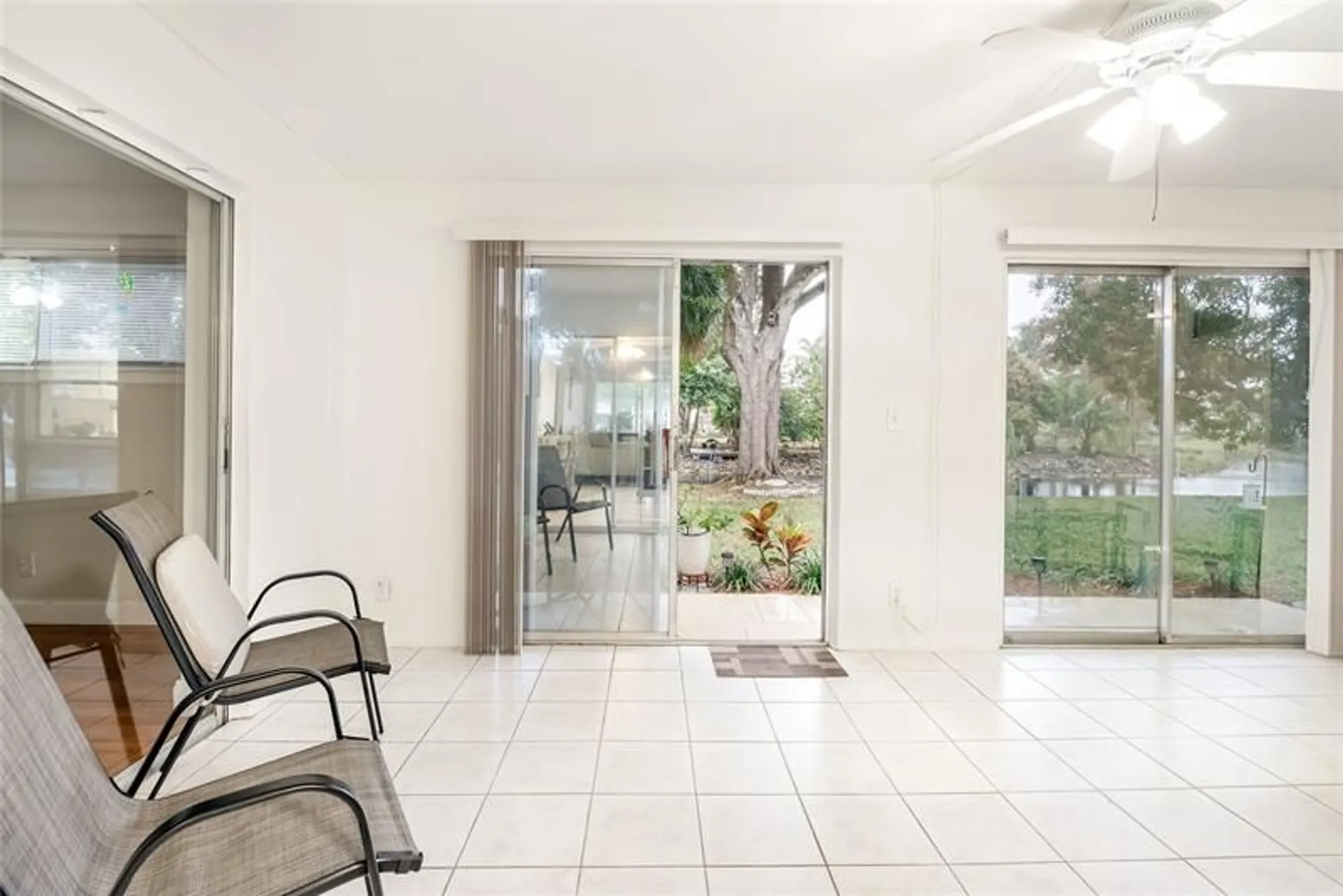 Property Slideshow image 20 of 30 | 985 nw 69th ave, Margate, FL, 33063