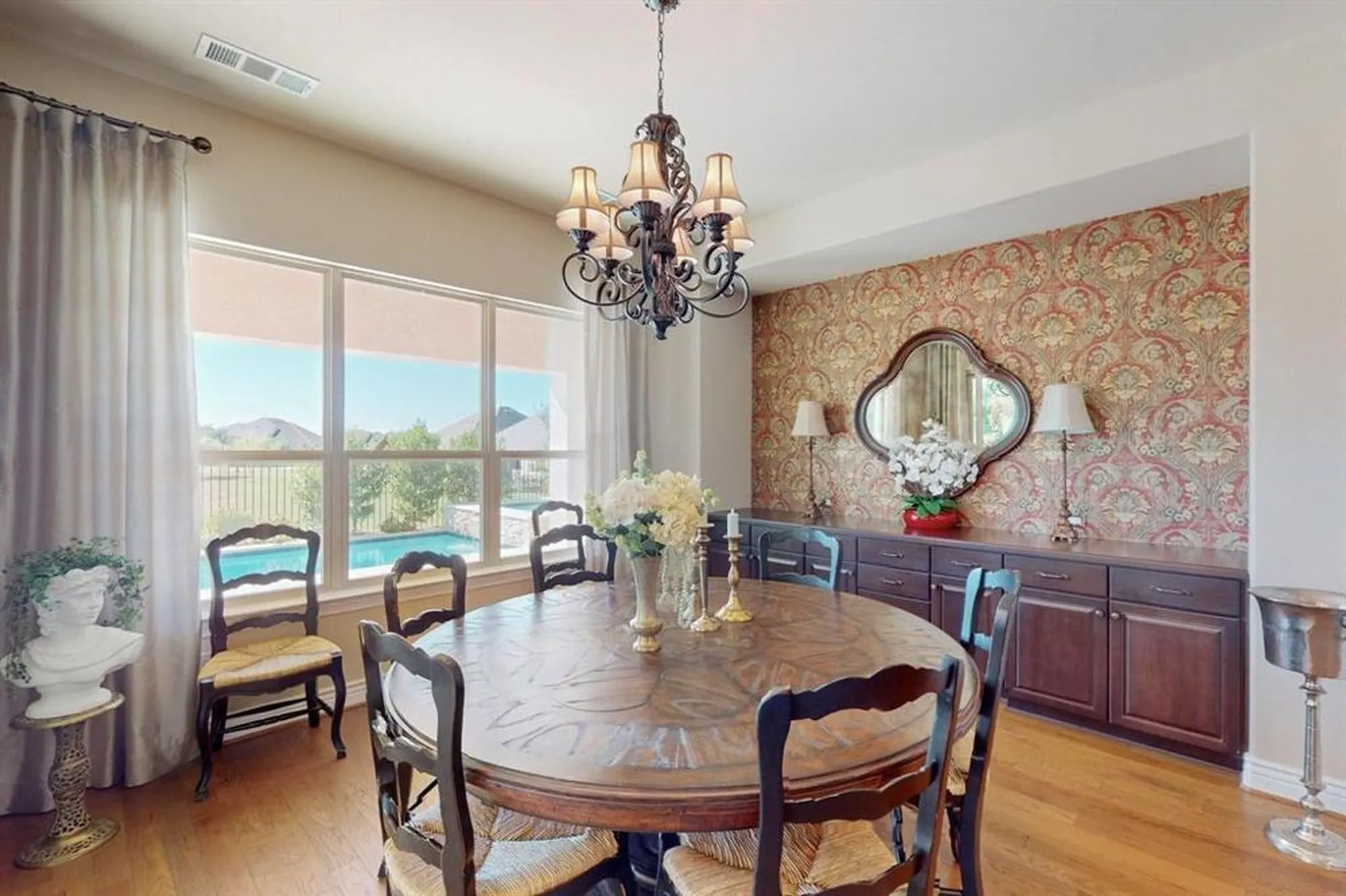 Property Slideshow image 20 of 40 | 11013 cartwright dr, Denton, TX, 76207