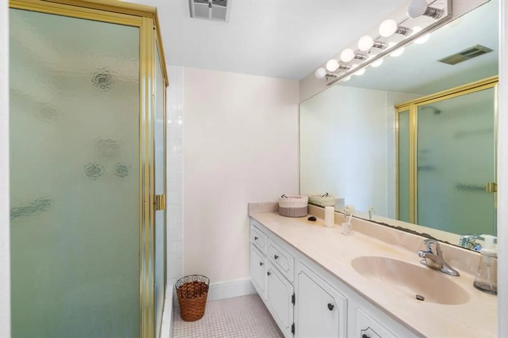 Property Slideshow image 22 of 58 | 5961 nw 61st ave apt 301, Tamarac, FL, 33319