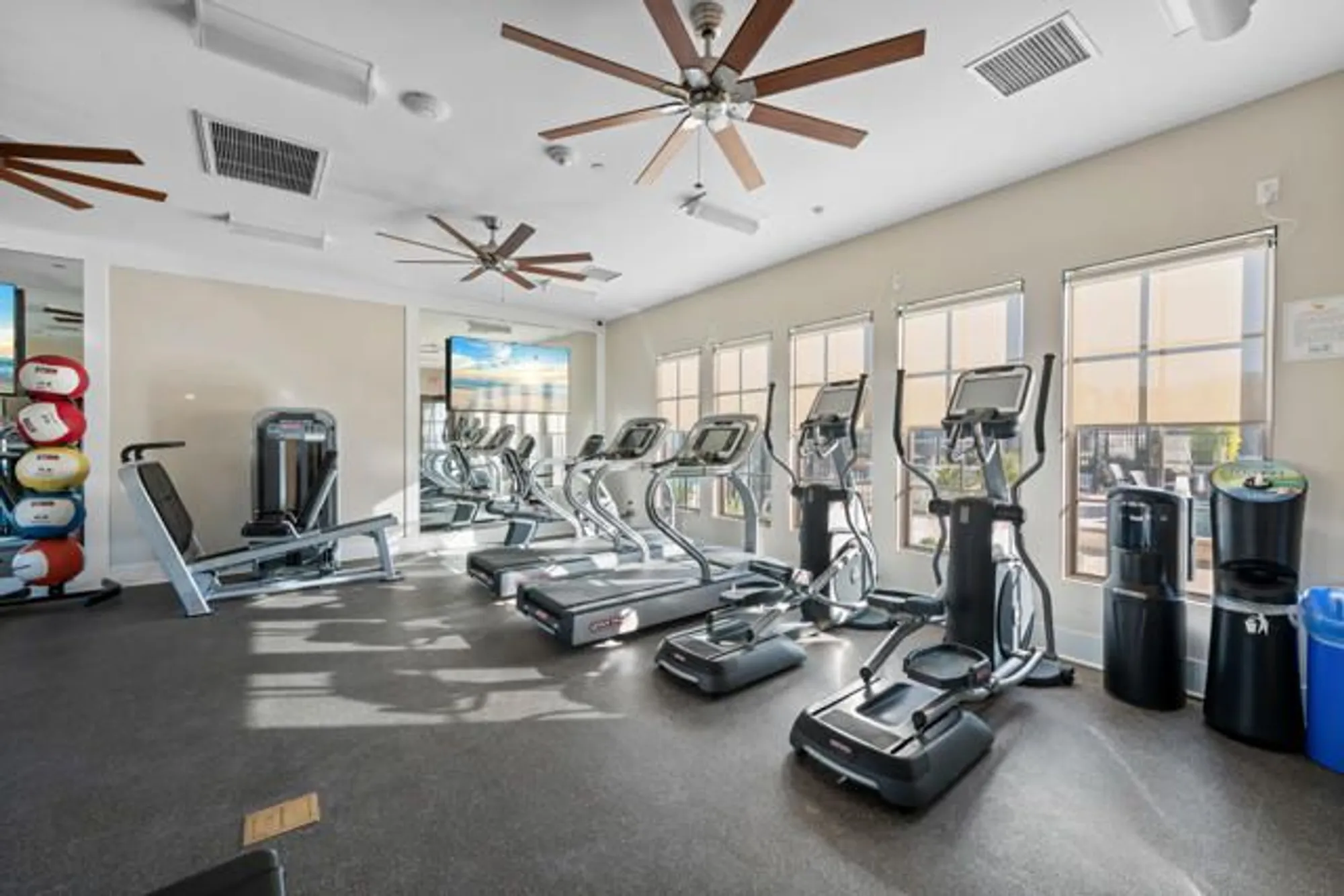 Property Slideshow image 31 of 34 | 55729 isleworth, La Quinta, CA, 92253
