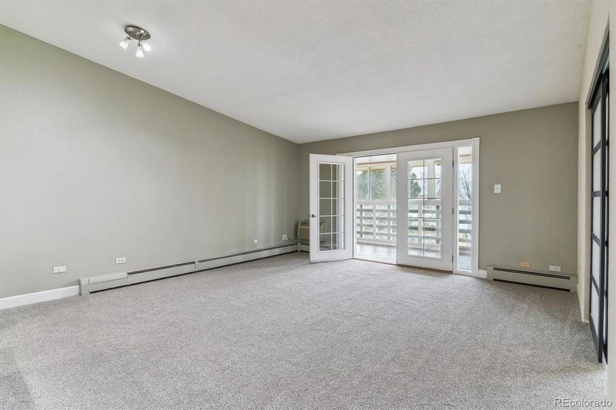 Property Slideshow image 4 of 50 | 610 s clinton st 3d, Denver, CO, 80247