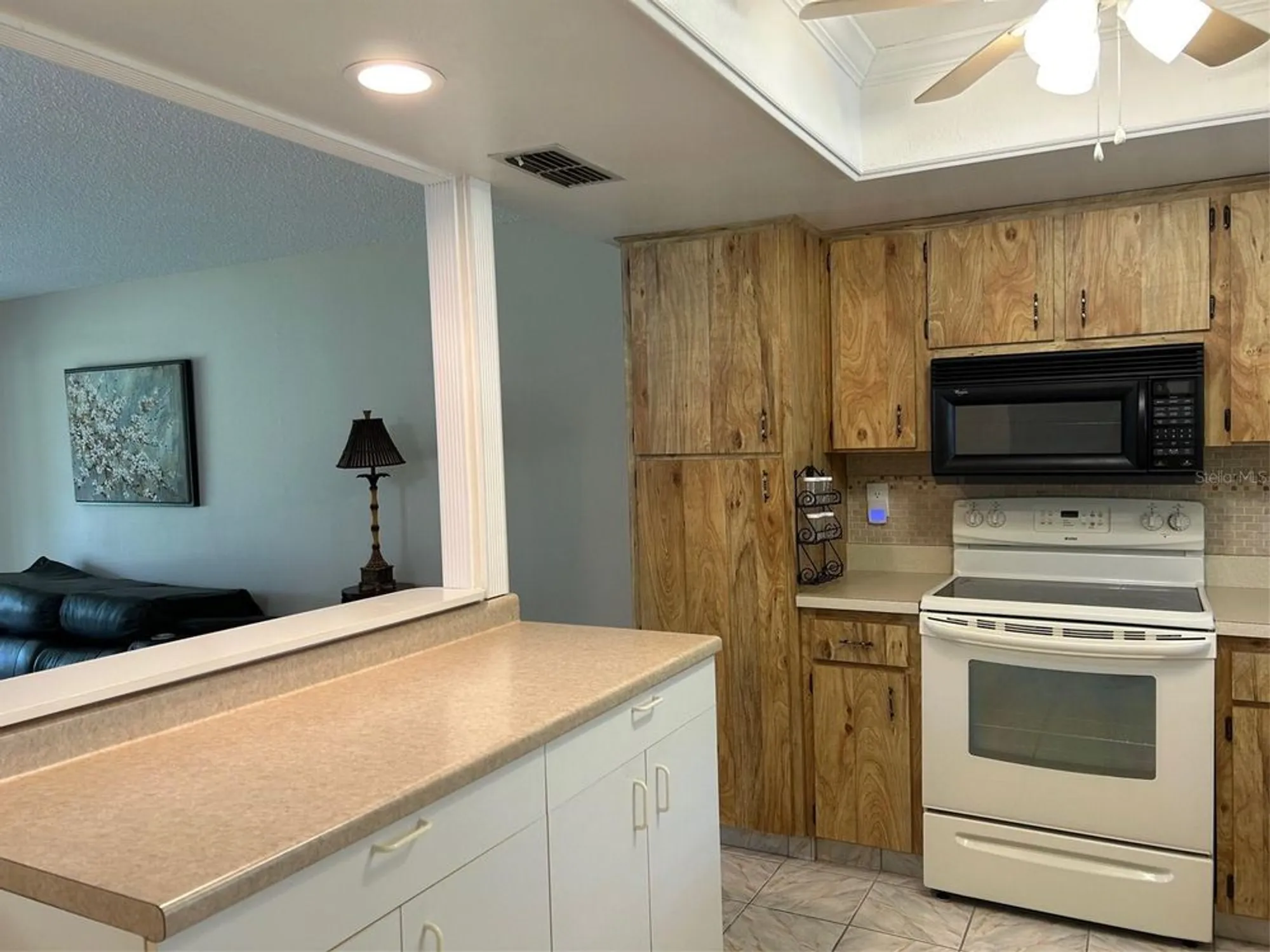 Property Slideshow image 2 of 23 | 2567 oakleaf ln 41b, Clearwater, FL, 33763