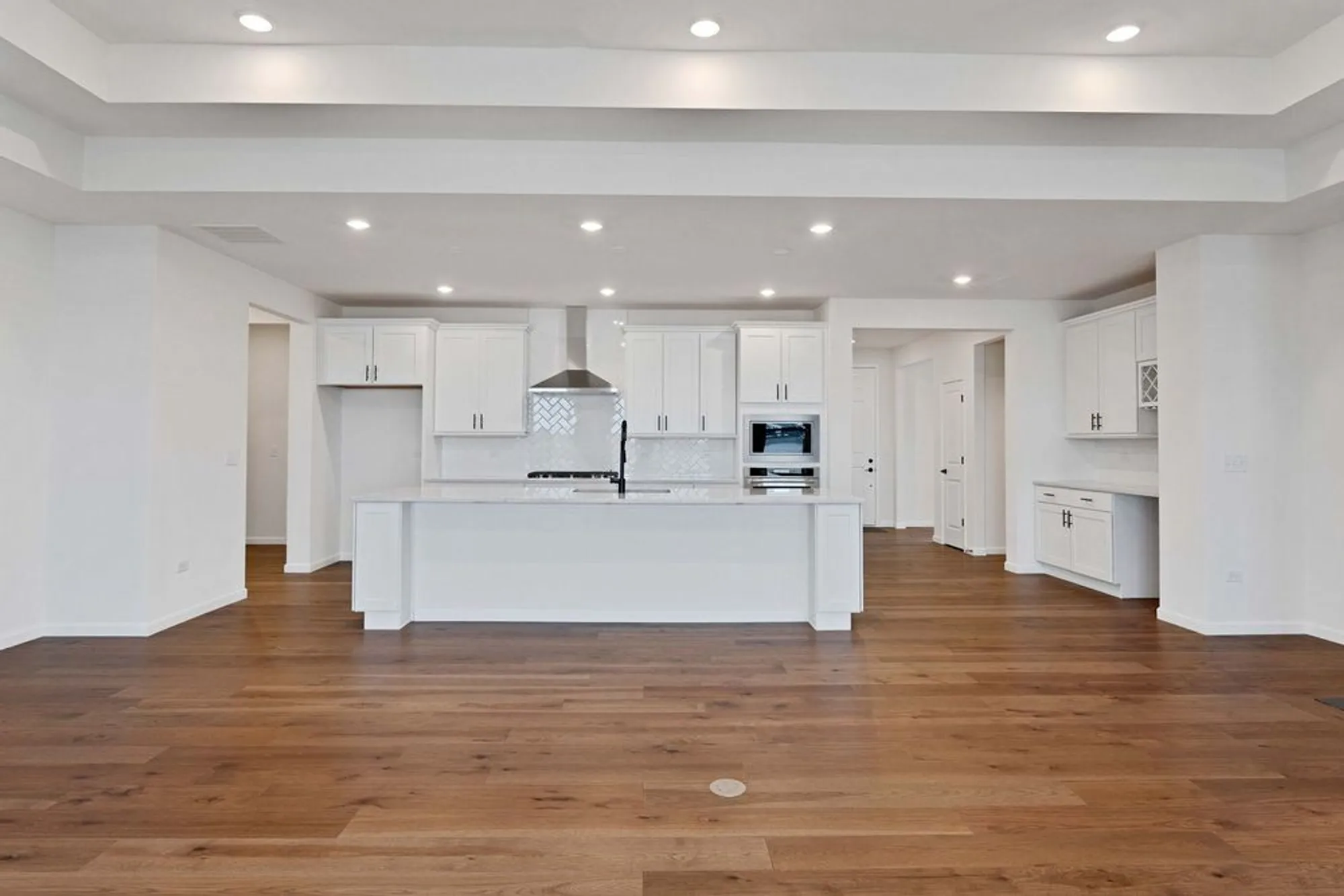 Property Slideshow image 4 of 28 | 3146 bellwether dr, Aurora, IL, 60503