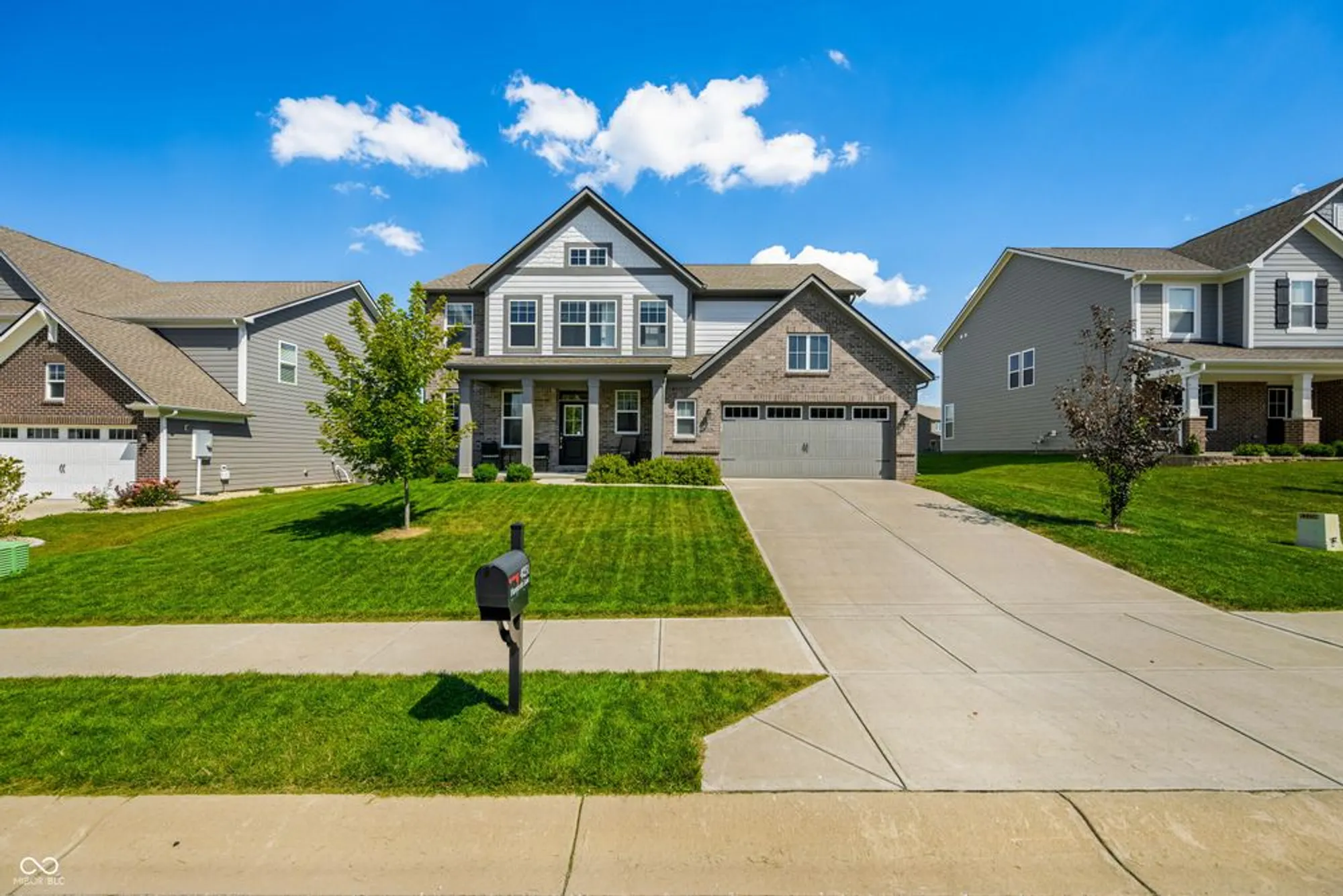Property Slideshow image 4 of 56 | 4231 viewforth ln, Bargersville, IN, 46106