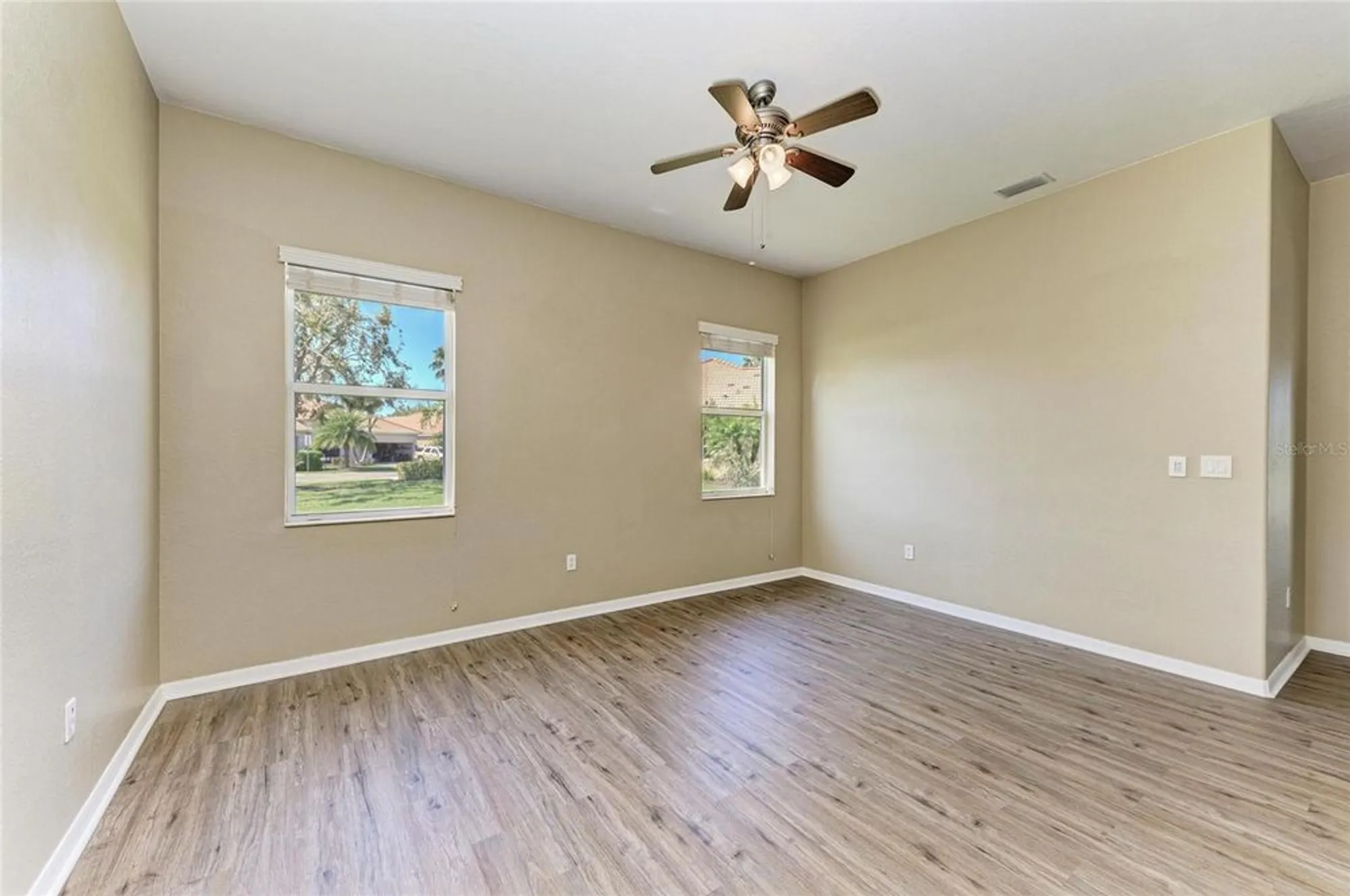 Property Slideshow image 13 of 47 | 428 grand preserve cv, Bradenton, FL, 34212