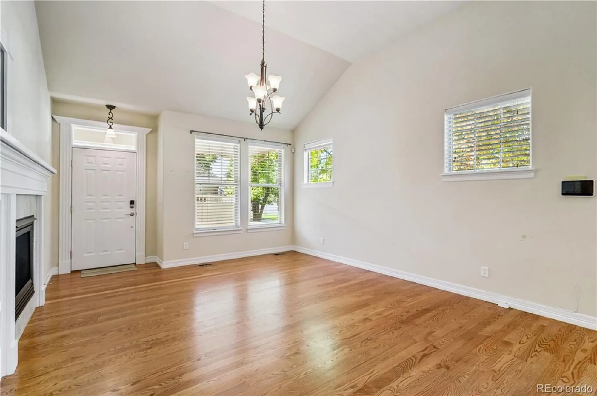 Property Slideshow image 10 of 50 | 8588 w quarles pl, Littleton, CO, 80128