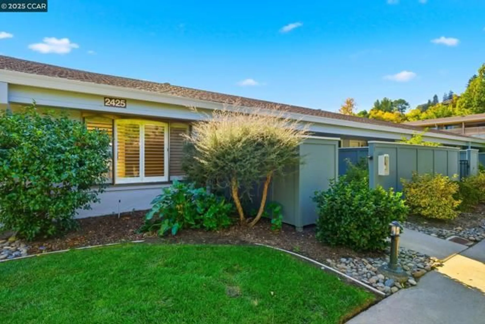 Property Slideshow image 26 of 29 | 2425 pine knoll dr 1, Walnut Creek, CA, 94595