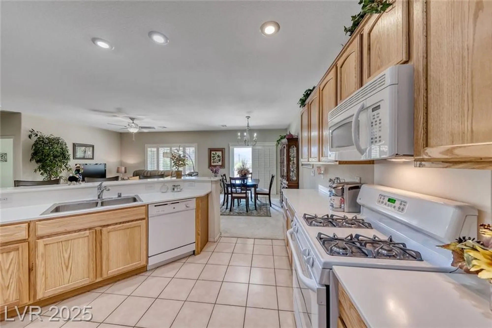 Property Slideshow image 19 of 55 | 2321 whites ferry ct, Henderson, NV, 89044