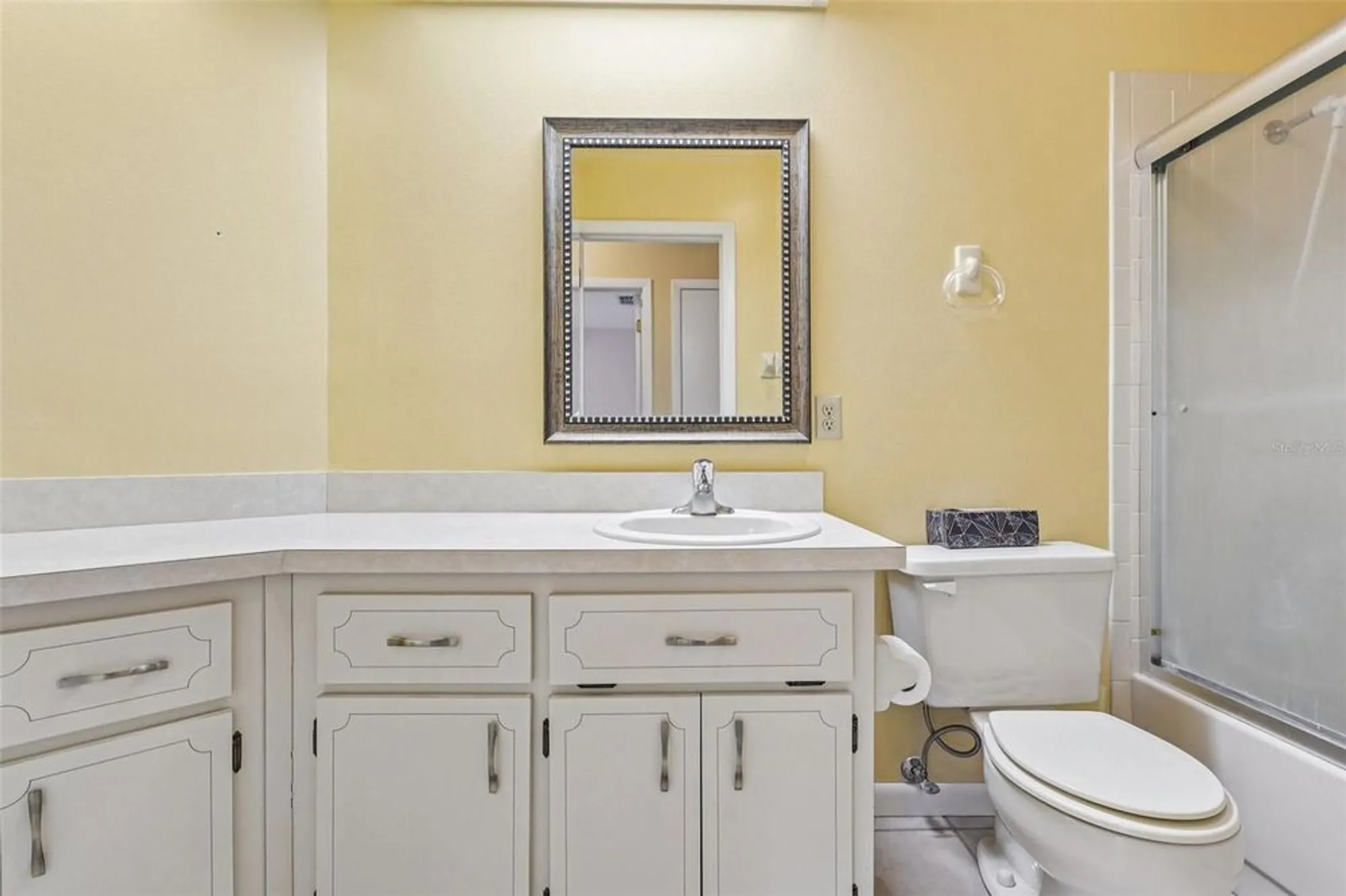 Property Slideshow image 22 of 38 | 305 brigadoon cir, Leesburg, FL, 34788