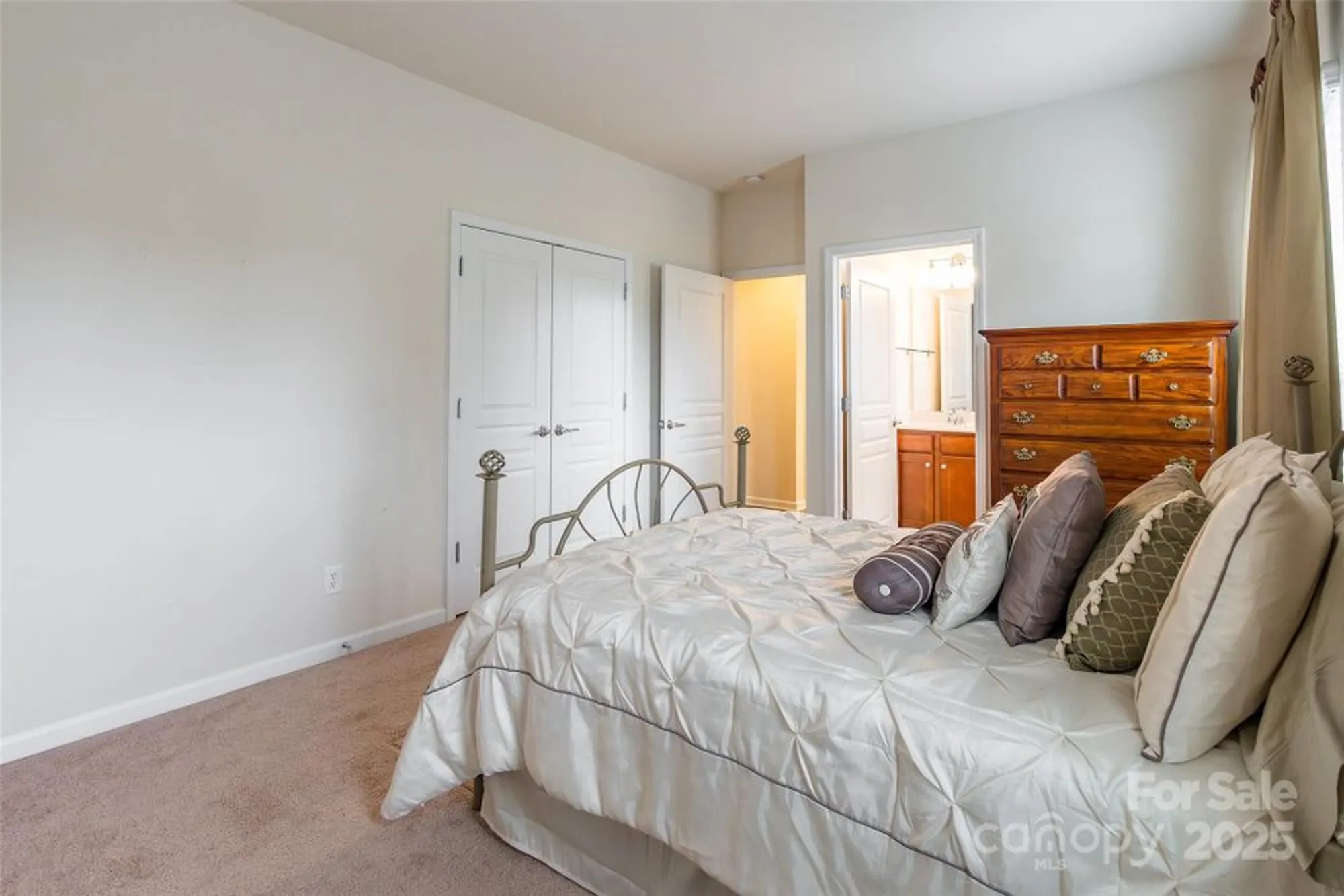 Property Slideshow image 35 of 42 | 2050 yellowstone dr, Fort Mill, SC, 29707