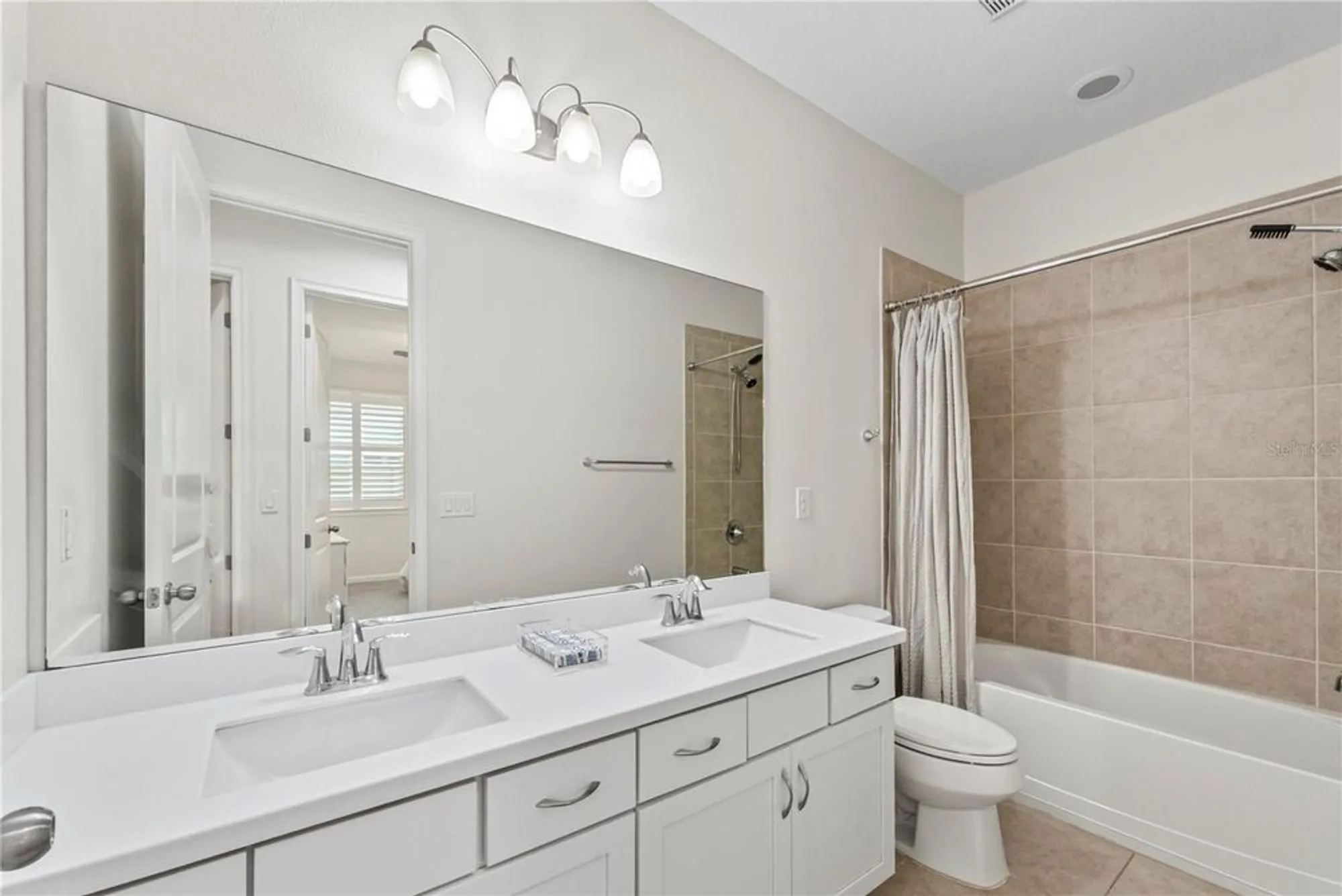 Property Slideshow image 28 of 45 | 11434 spring gate trl, Bradenton, FL, 34211