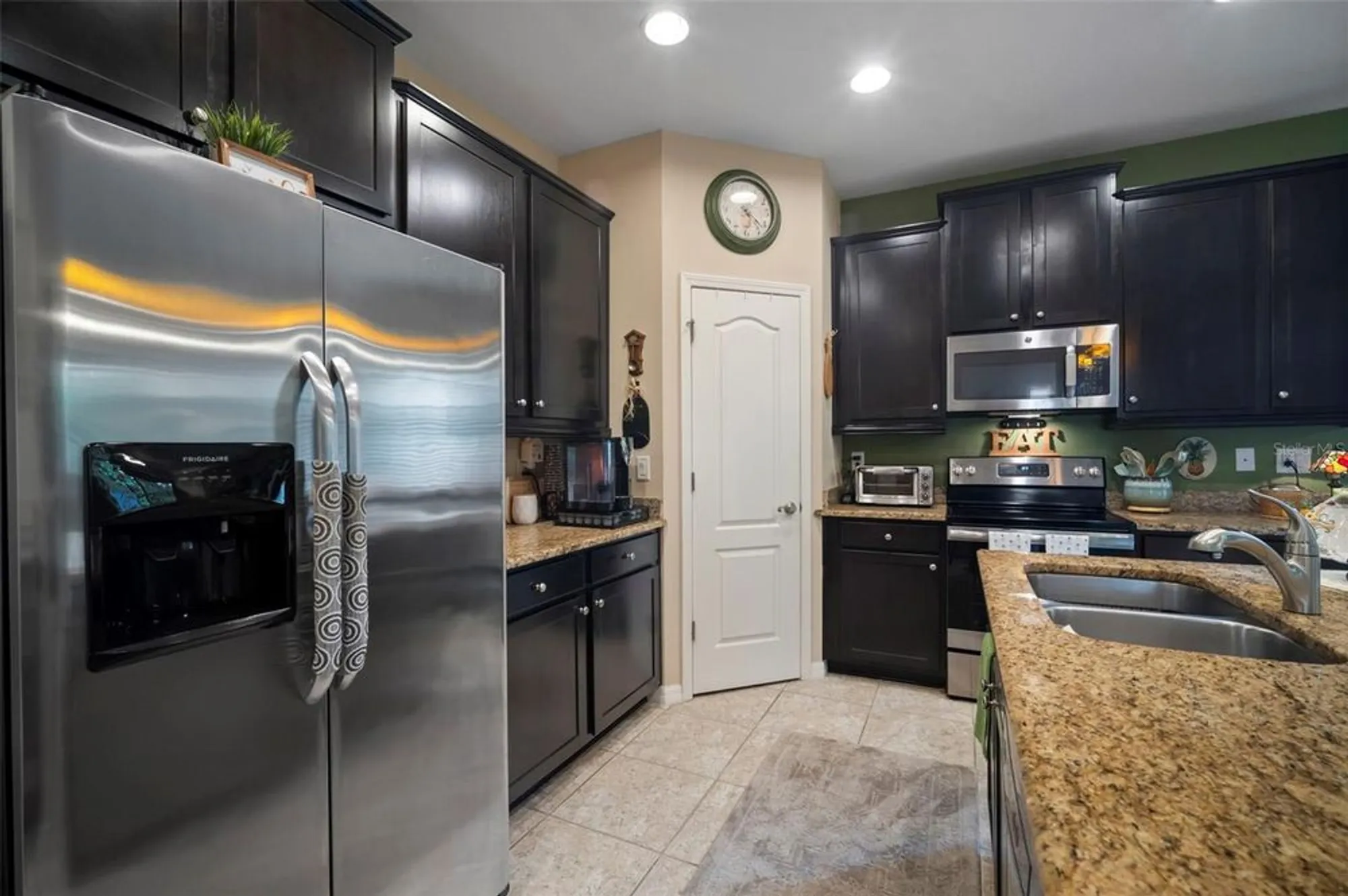 Property Slideshow image 8 of 26 | 29405 cochiti lake dr, San Antonio, FL, 33576