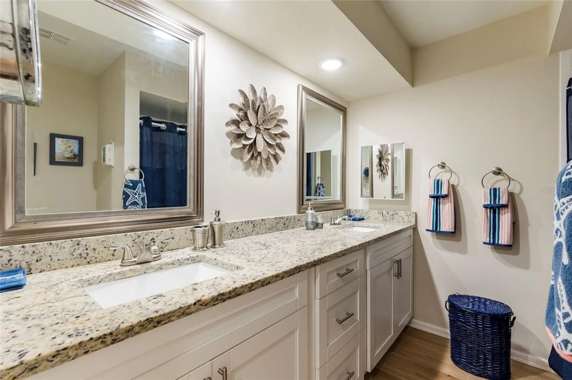 Property Slideshow image 13 of 22 | 2238 lark cir d, Palm Harbor, FL, 34684