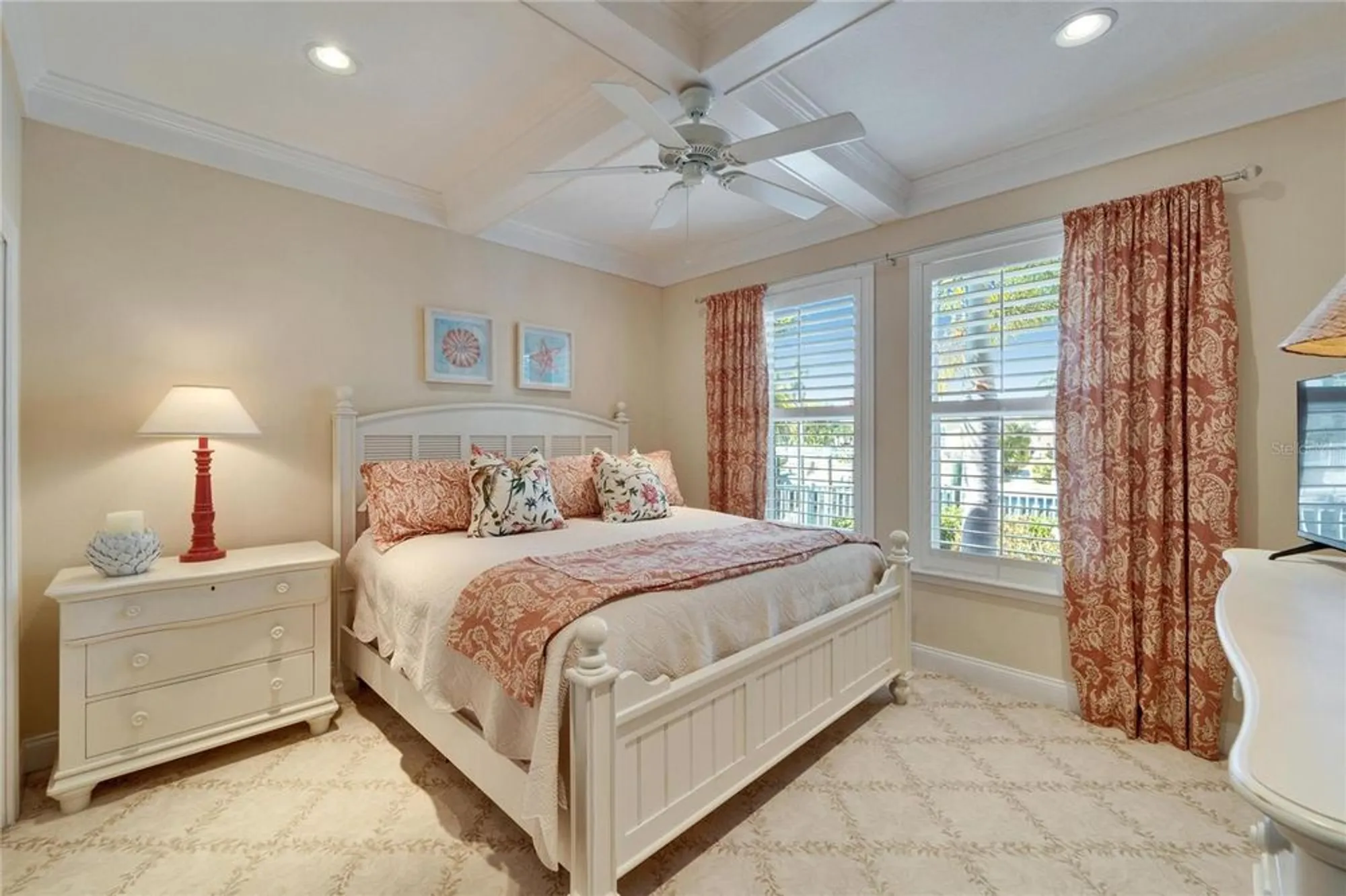 Property Slideshow image 54 of 99 | 5616 seagrass pl, Apollo Beach, FL, 33572