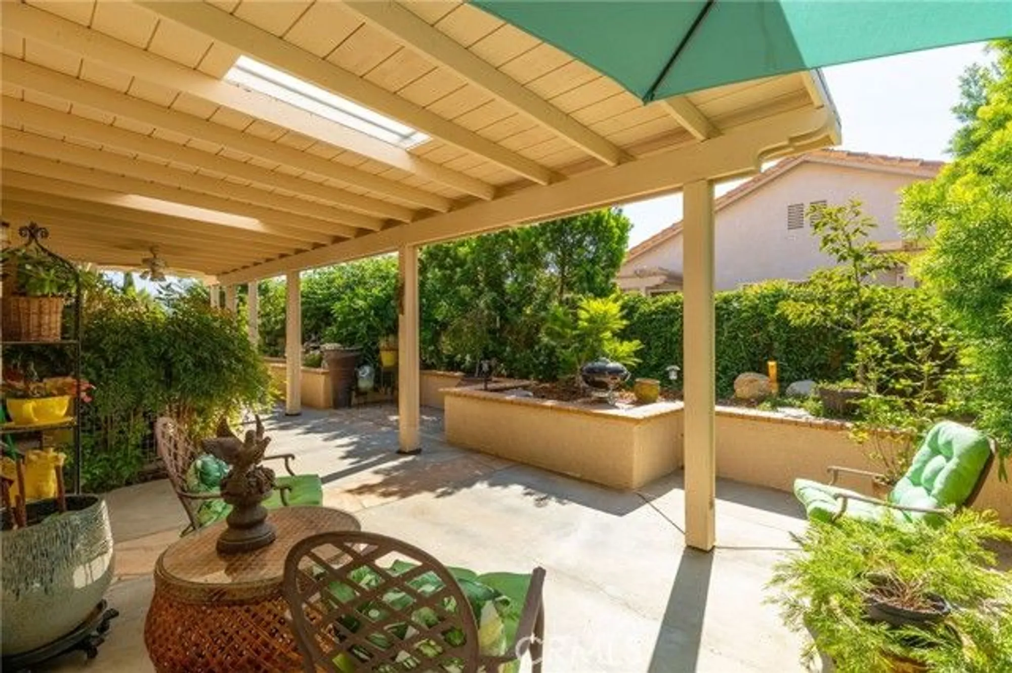 Property Slideshow image 21 of 40 | 4967 singing hills dr, Banning, CA, 92220