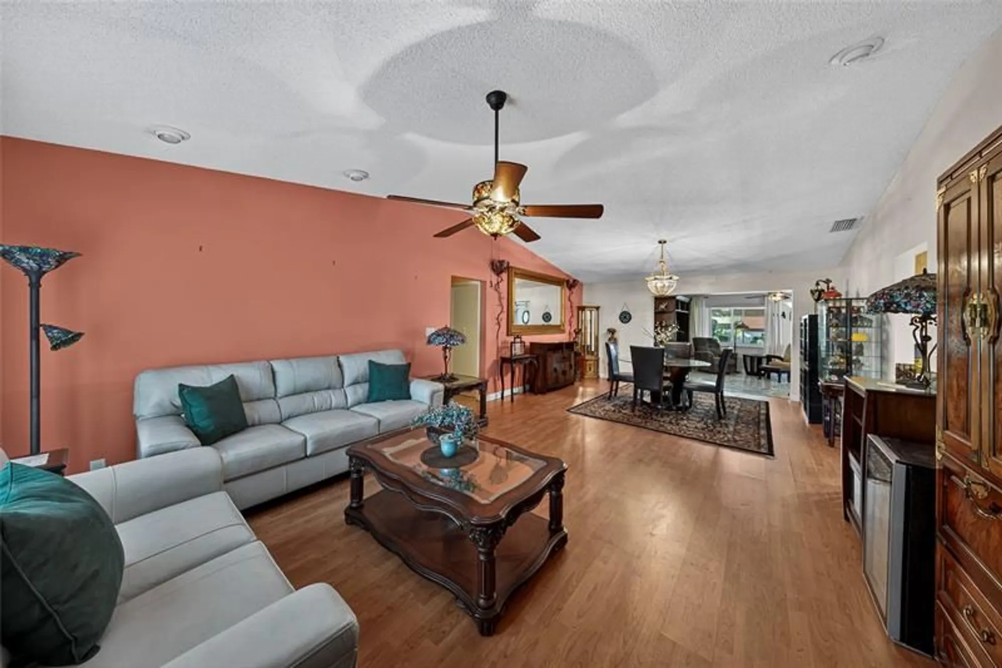 Property Slideshow image 4 of 50 | 9812 nw 75th ct, Tamarac, FL, 33321