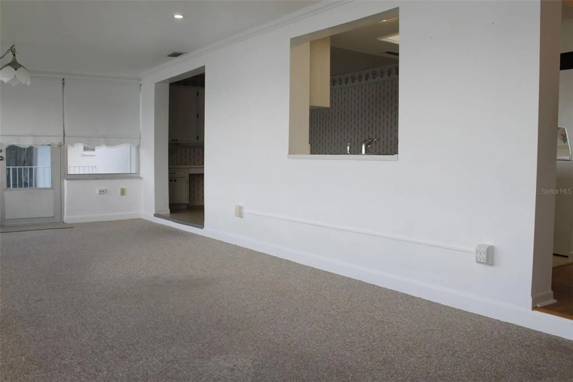 Property Slideshow image 10 of 50 | 9665 mainlands blvd, Pinellas Park, FL, 33782