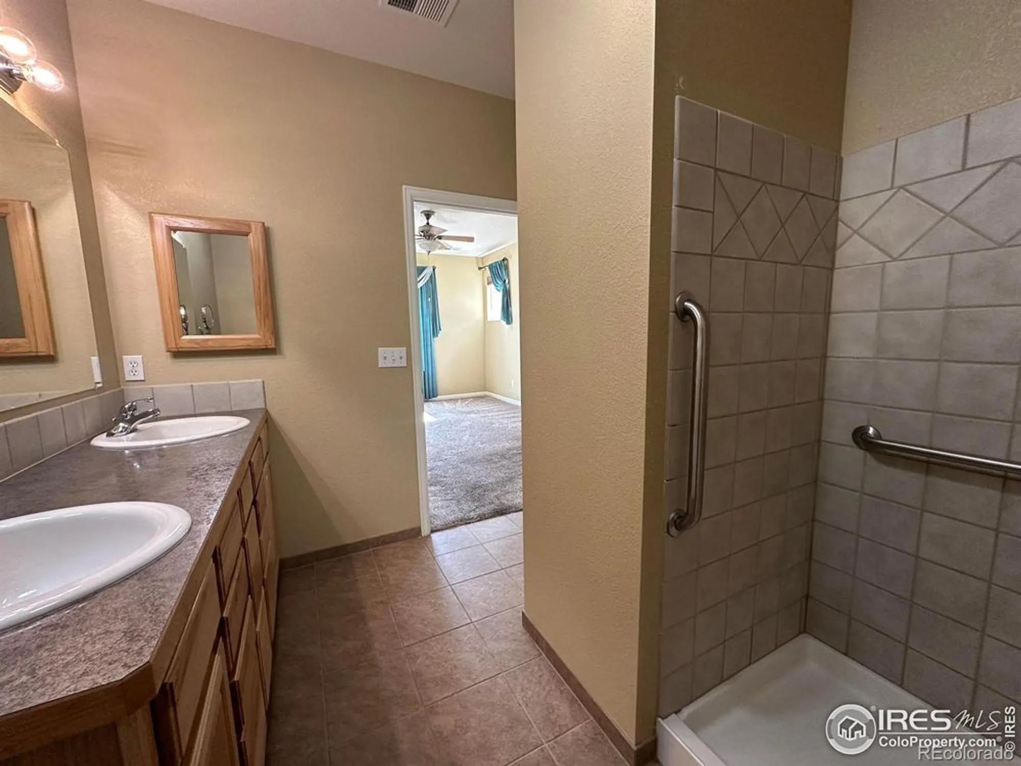 Property Slideshow image 16 of 40 | 1238 finch st, Loveland, CO, 80537