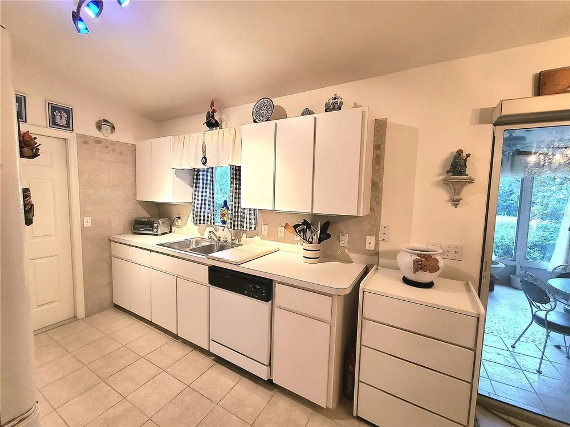 Property Slideshow image 5 of 18 | 10274 sw 61st terrace rd, Ocala, FL, 34476