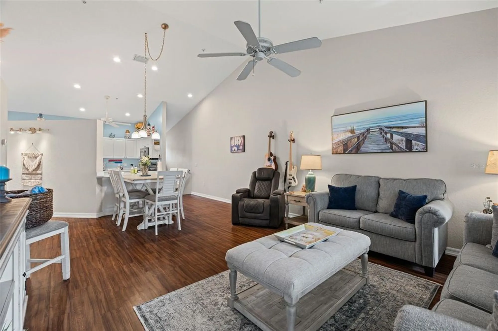 Property Slideshow image 13 of 75 | 6736 fairview ter # 6736, Bradenton, FL, 34203