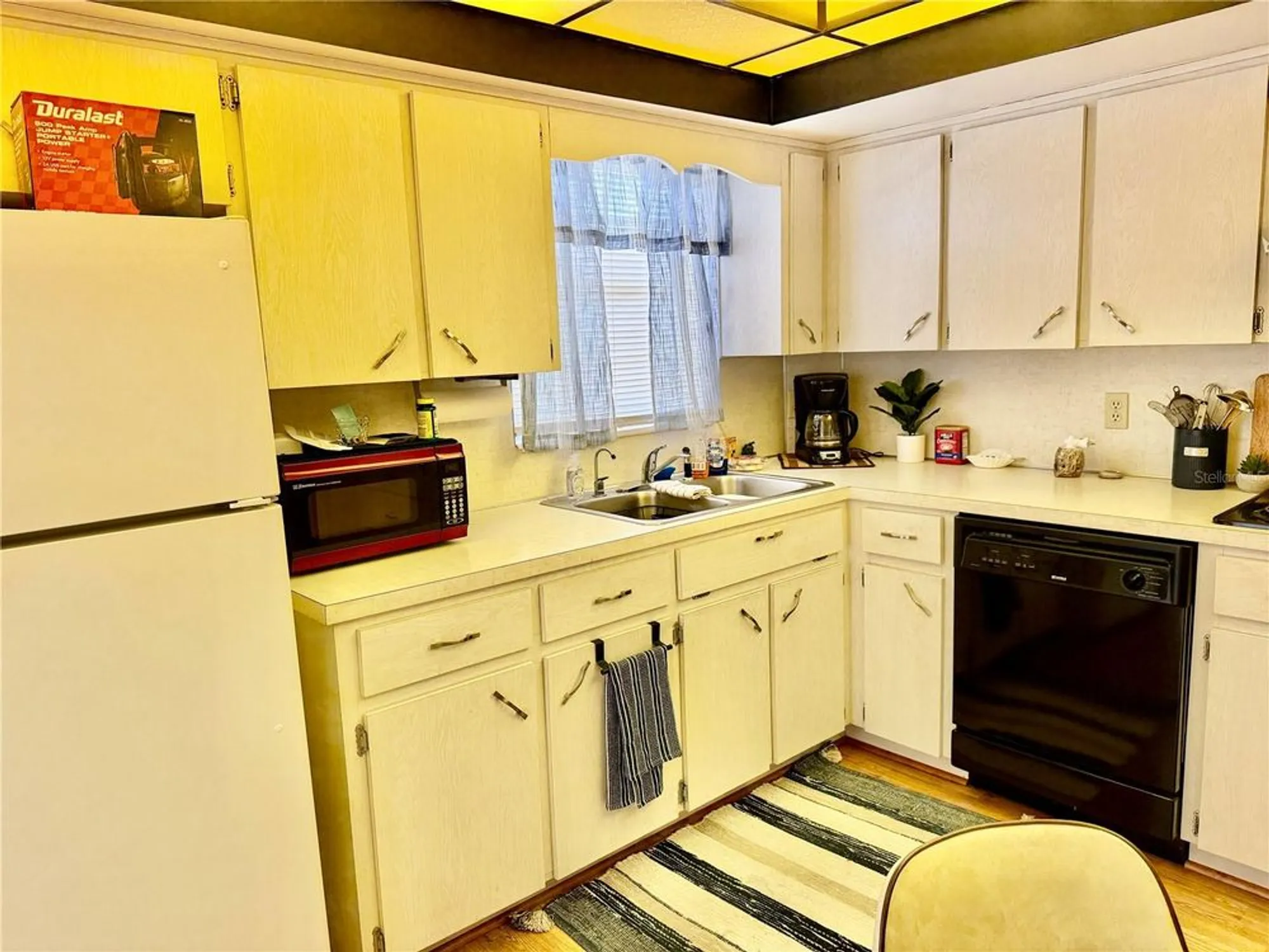 Property Slideshow image 12 of 38 | 2254 norwegian dr 46, Clearwater, FL, 33763