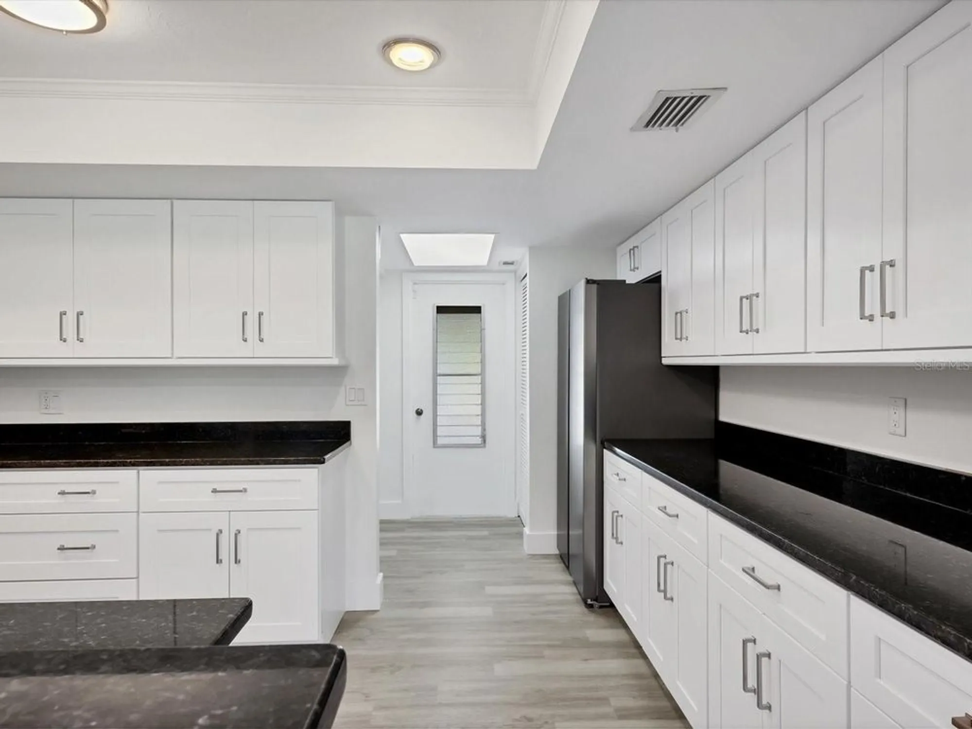 Property Slideshow image 17 of 51 | 7157 fairway bend cir, Sarasota, FL, 34243