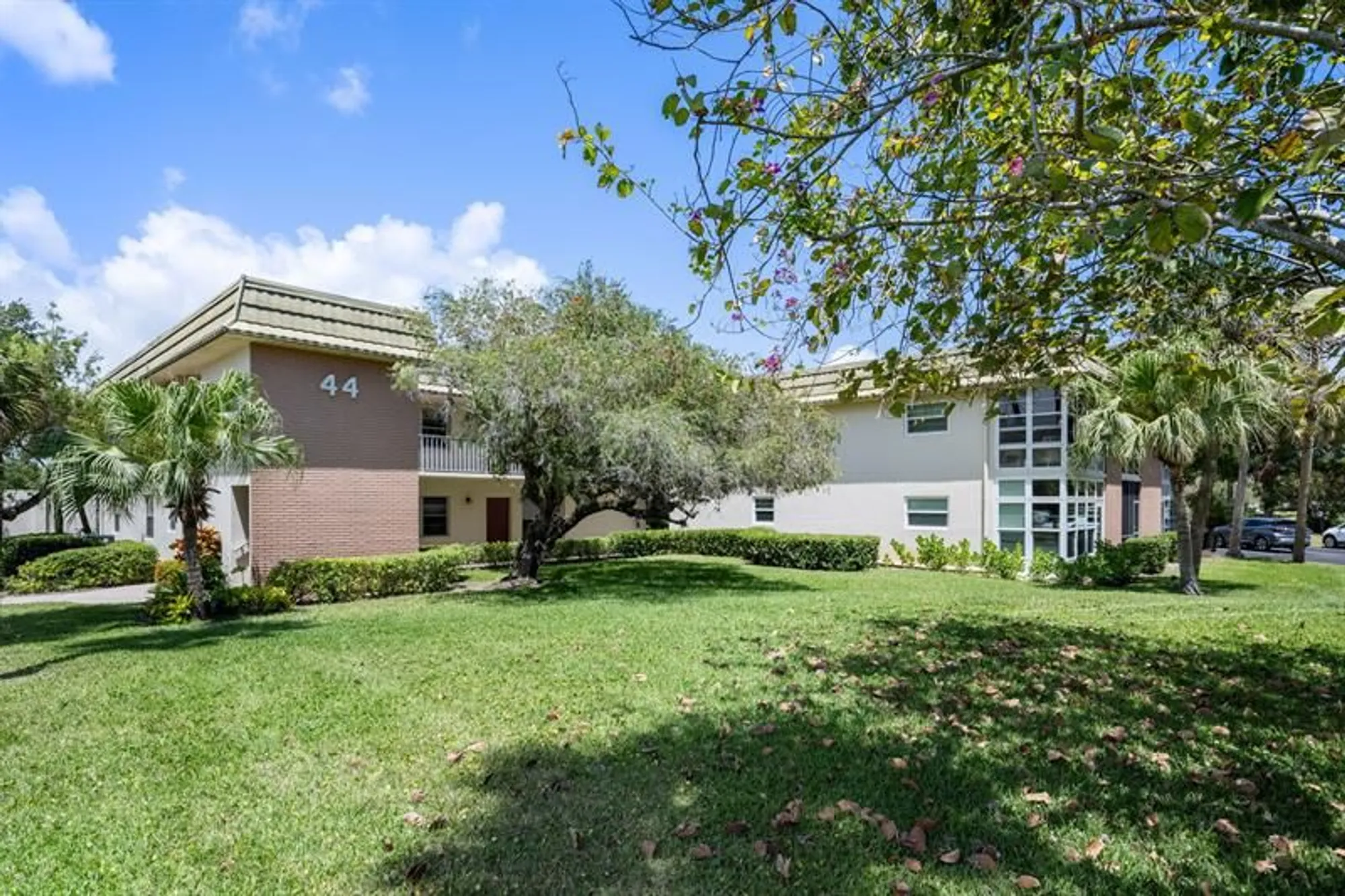 Property Slideshow image 18 of 34 | 44 vista gardens trl apt 206, Vero Beach, FL, 32962