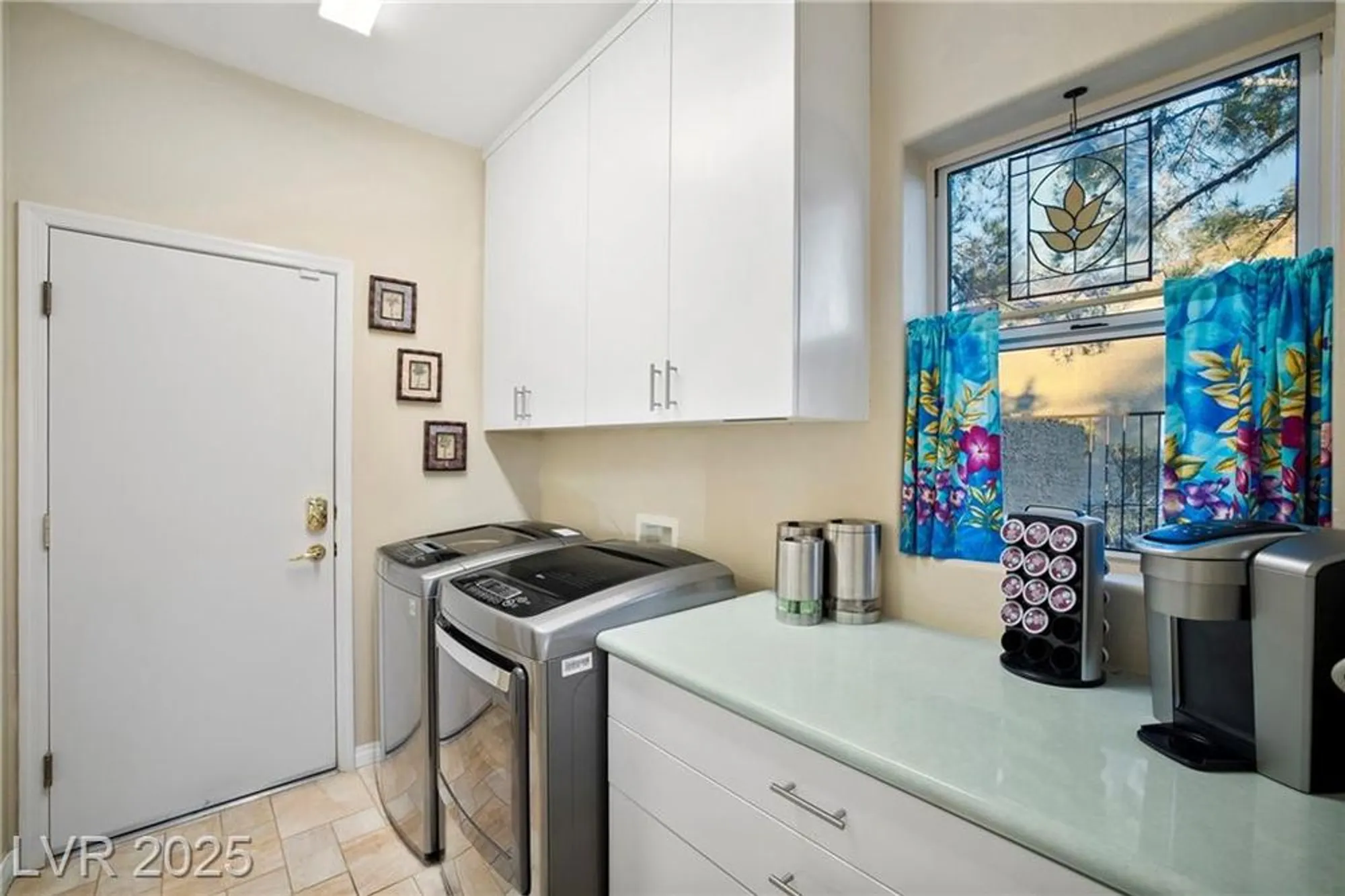 Property Slideshow image 14 of 24 | 2731 goldcreek st, Henderson, NV, 89052