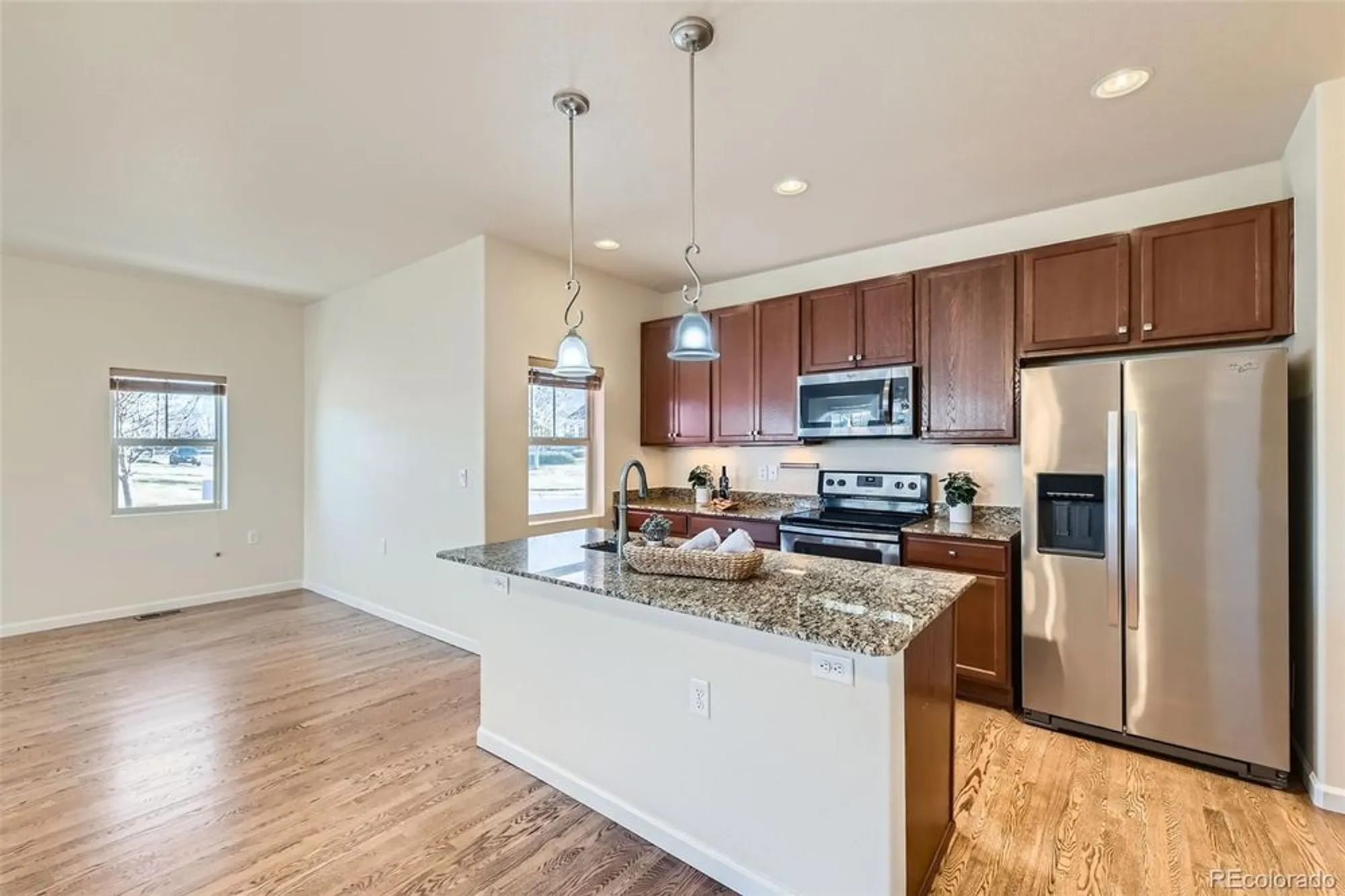 Property Slideshow image 16 of 33 | 12625 madison way, Thornton, CO, 80241