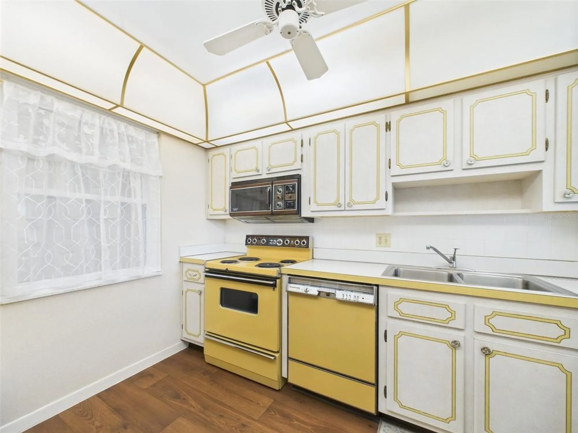 Property Slideshow image 19 of 65 | 700 mirror ter 702, Winter Haven, FL, 33881