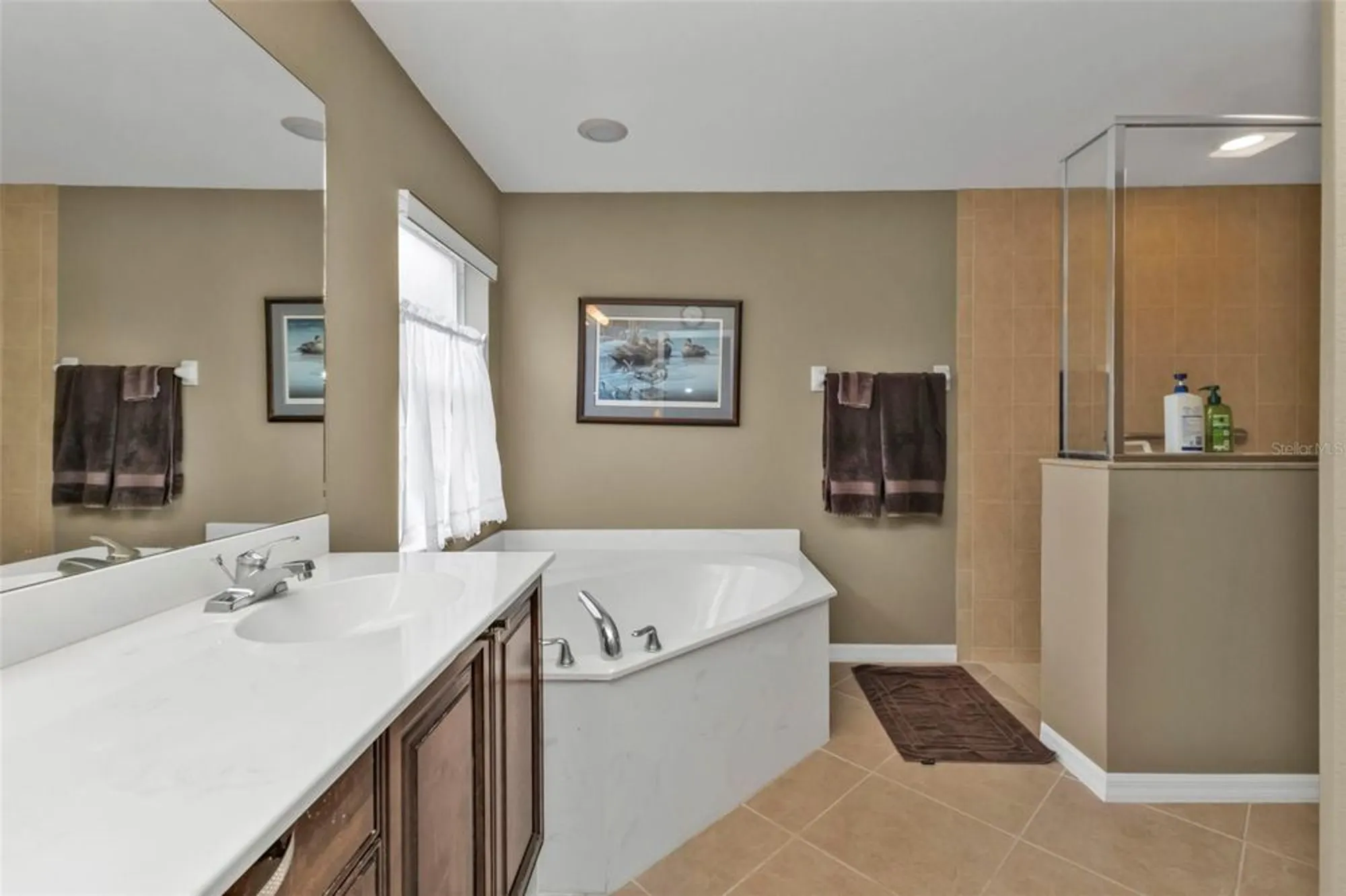 Property Slideshow image 20 of 57 | 3112 club dr 124, Port Charlotte, FL, 33953