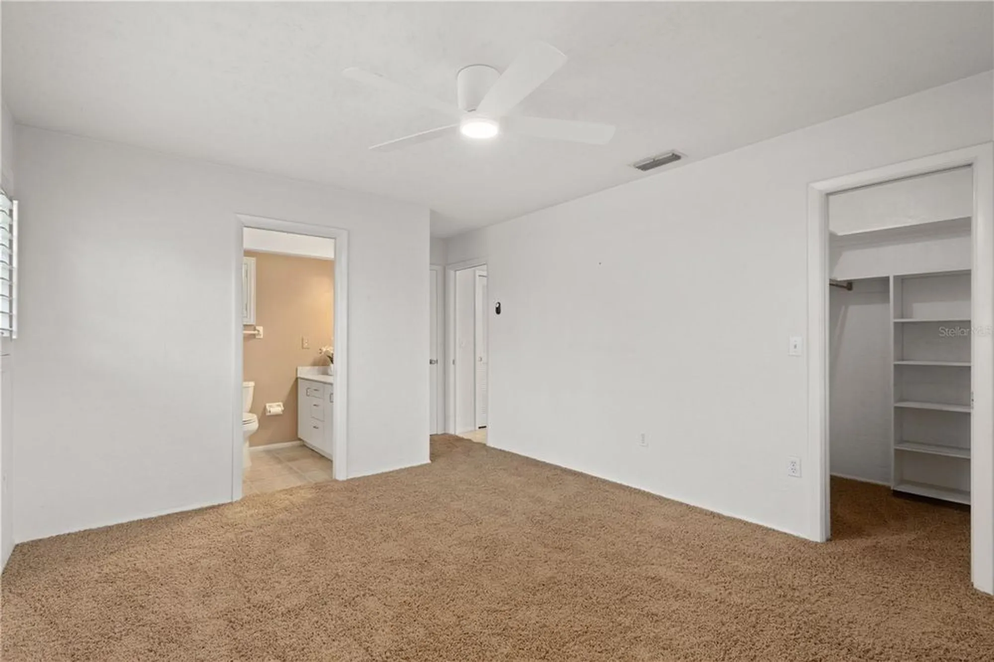 Property Slideshow image 21 of 35 | 3328 dartmouth ln 1012, Sarasota, FL, 34239