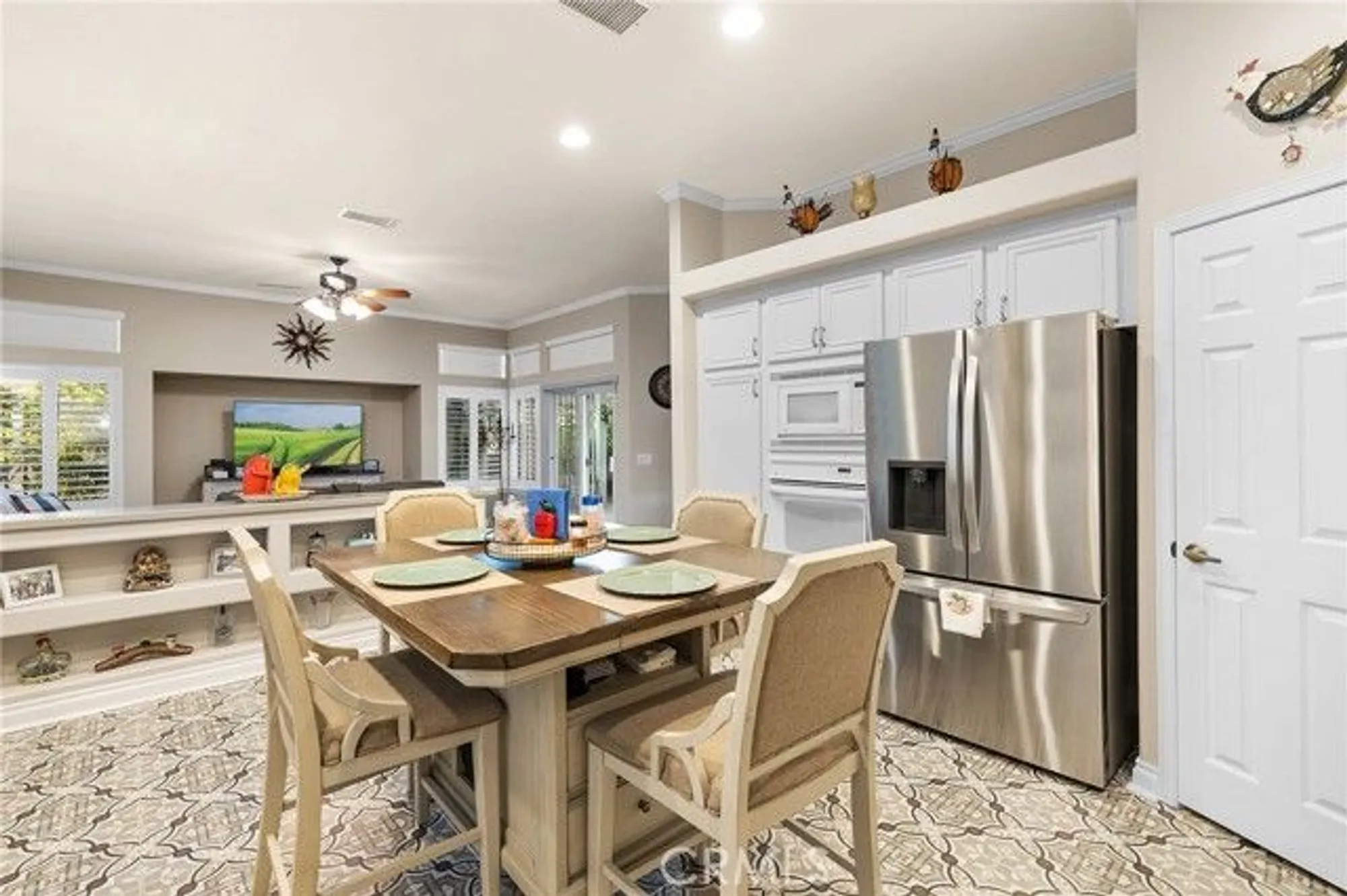 Property Slideshow image 14 of 50 | 2157 pecan tree st, Hemet, CA, 92545