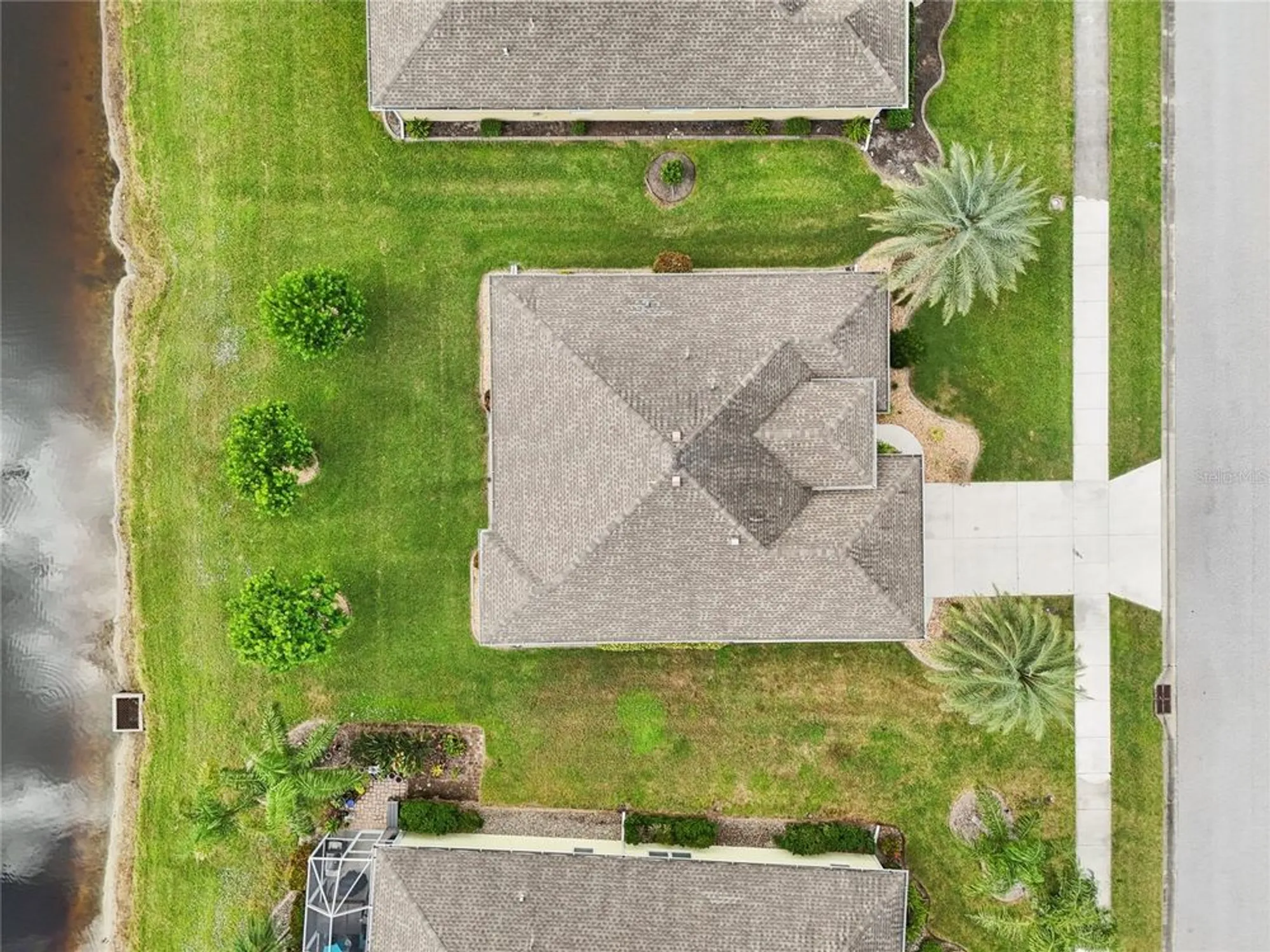 Property Slideshow image 44 of 52 | 624 barnacle ct, Englewood, FL, 34223