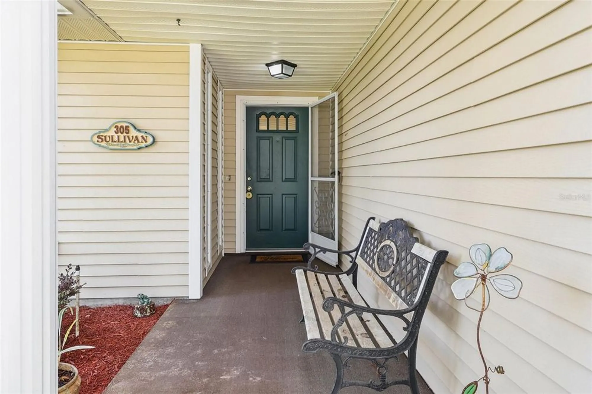 Property Slideshow image 4 of 38 | 305 brigadoon cir, Leesburg, FL, 34788