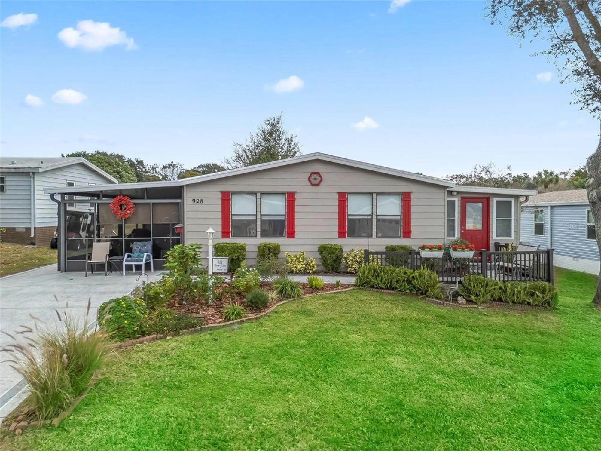 Property Slideshow image 1 of 31 | 928 oleander st, The Villages, FL, 32159