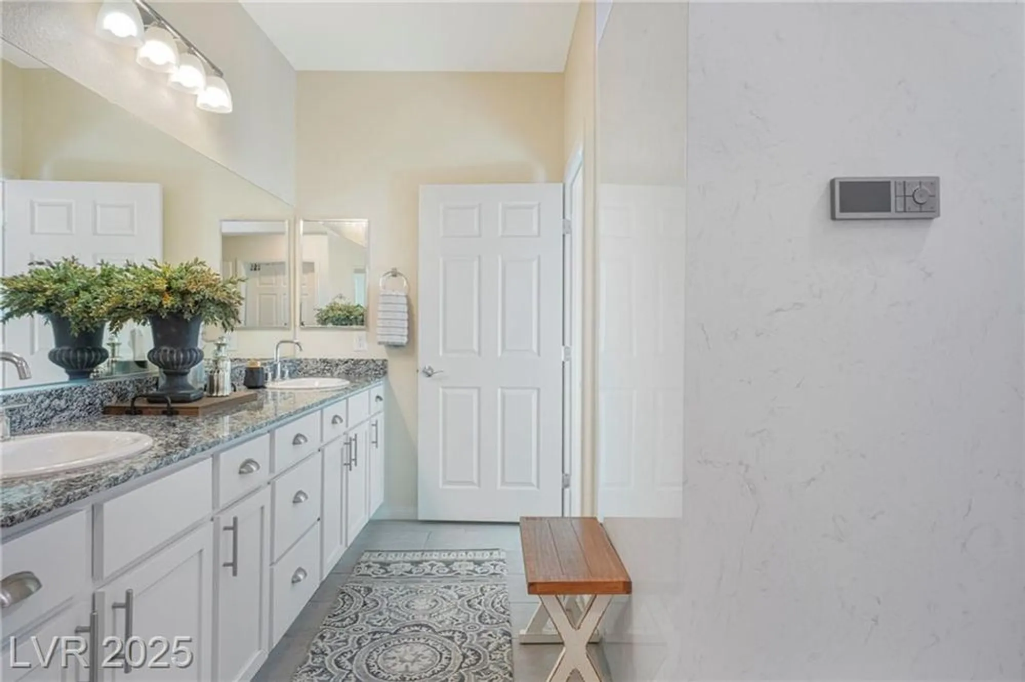 Property Slideshow image 45 of 68 | 1844 wolfcreek falls ct, Henderson, NV, 89044