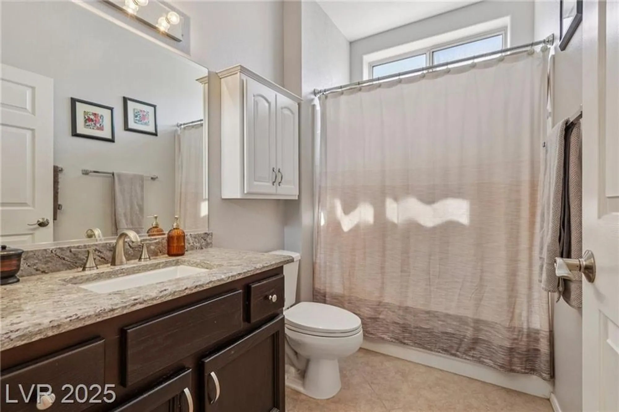 Property Slideshow image 31 of 56 | 10428 villa ridge dr, Las Vegas, NV, 89134