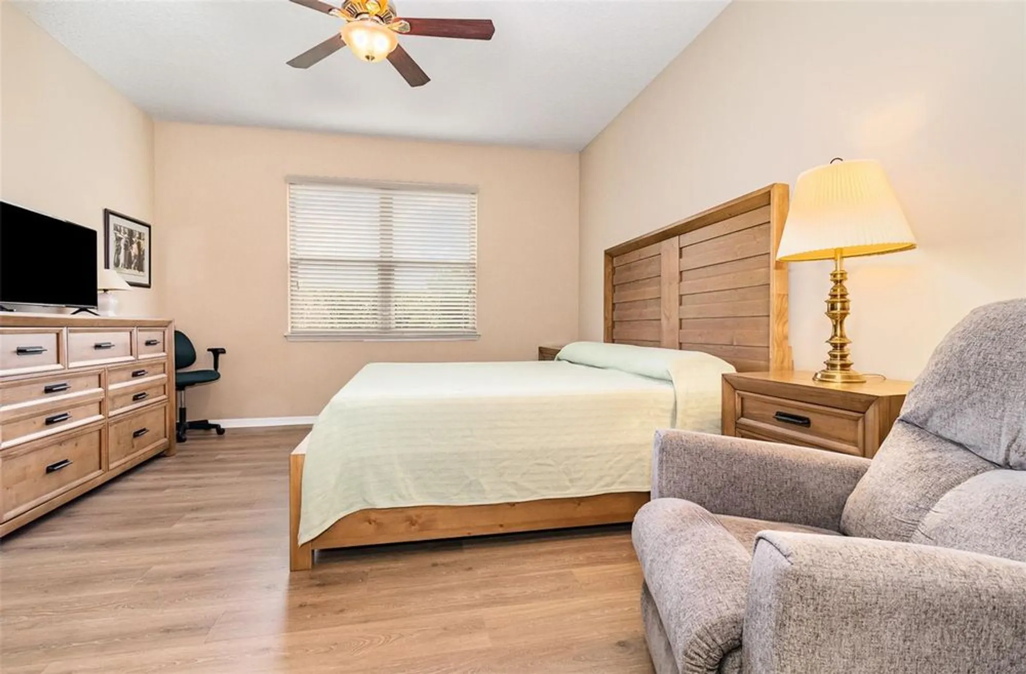 Property Slideshow image 12 of 58 | 672 cordoba dr, Davenport, FL, 33837