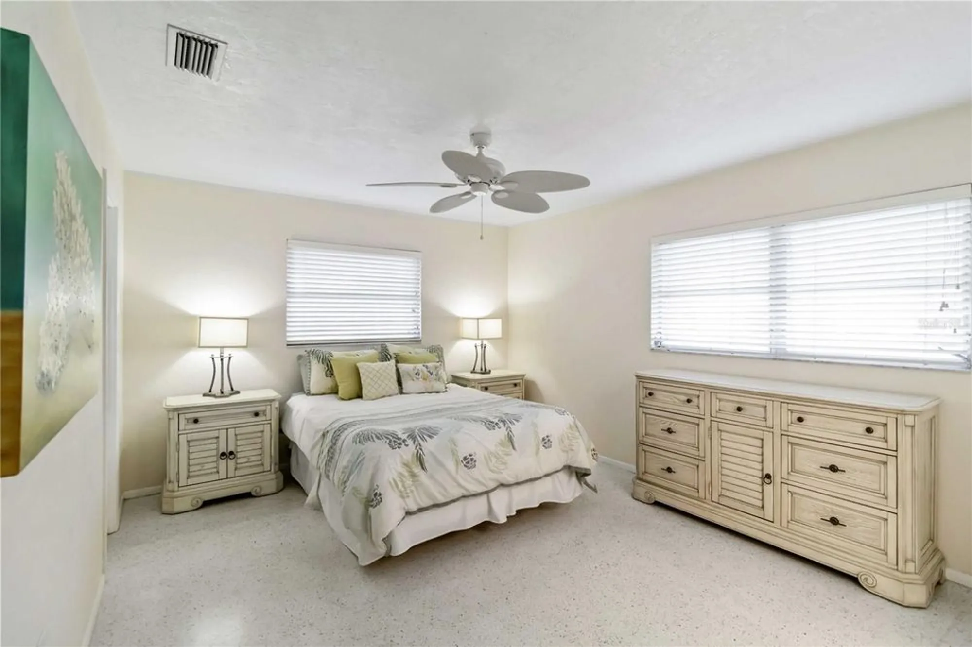 Property Slideshow image 14 of 66 | 3220 southfield ln 810, Sarasota, FL, 34239
