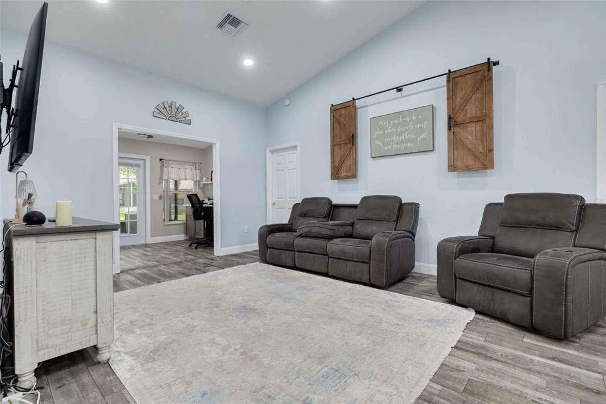 Property Slideshow image 10 of 39 | 1055 blyth hill ct, Trinity, FL, 34655