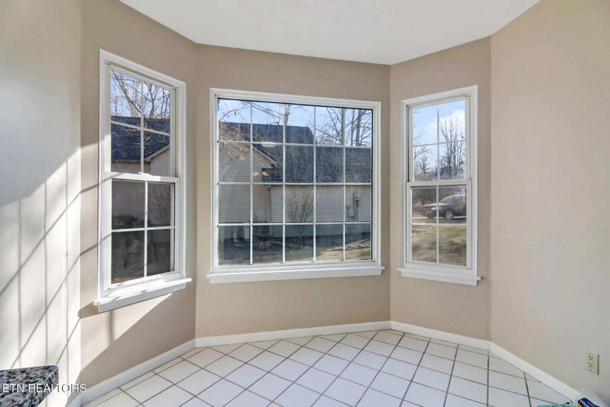 Property Slideshow image 18 of 48 | 112 gilford ter, Crossville, TN, 38558