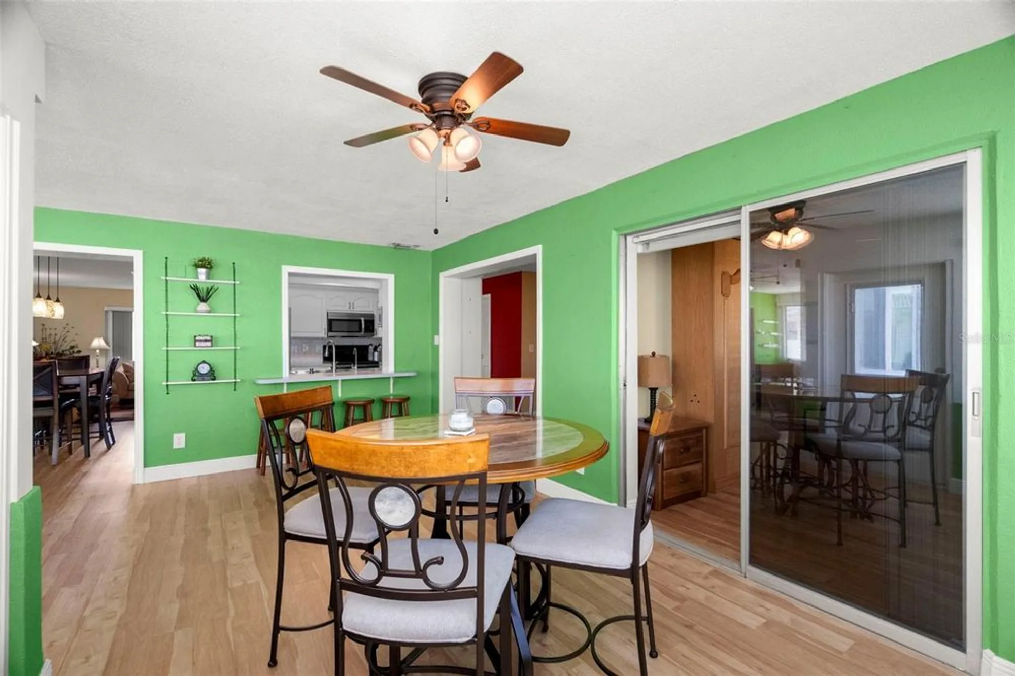 Property Slideshow image 23 of 42 | 10033 37th way n # 3, Pinellas Park, FL, 33782