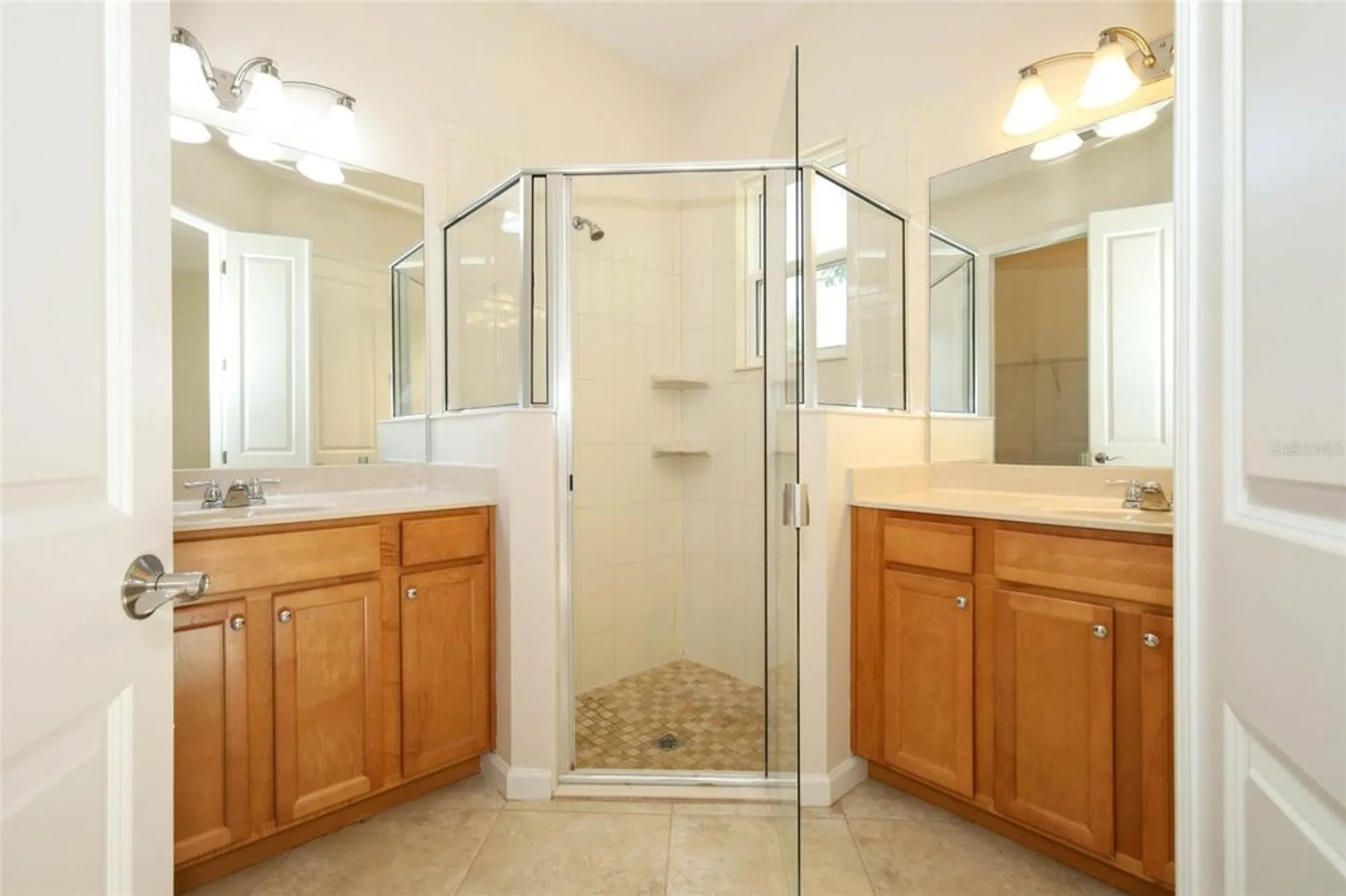 Property Slideshow image 23 of 43 | 1677 victoria gardens dr, Deland, FL, 32724