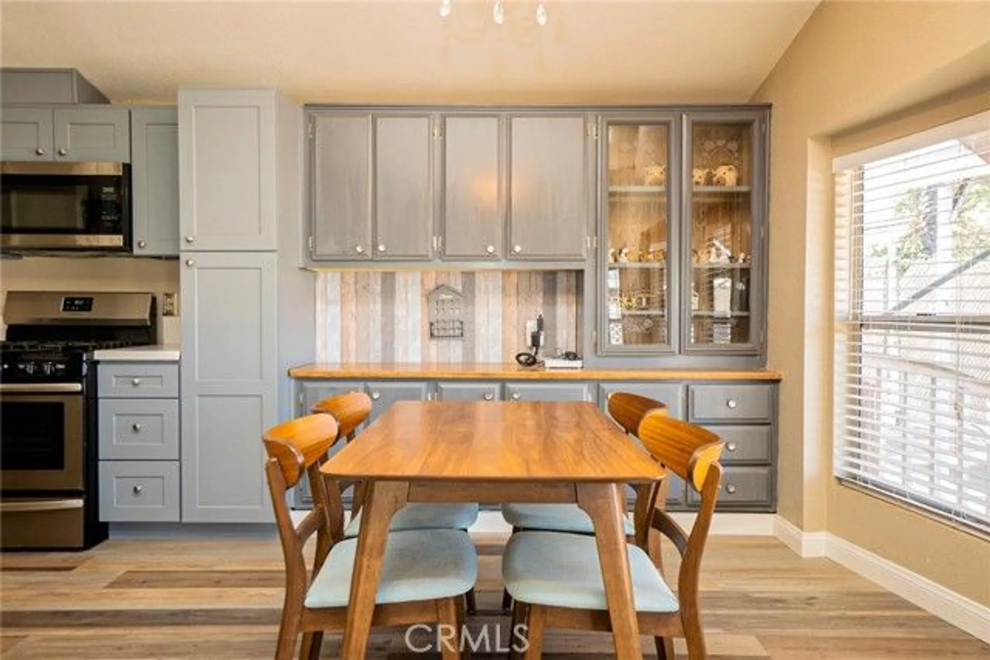 Property Slideshow image 28 of 55 | 901 norwich way, Corona, CA, 92882