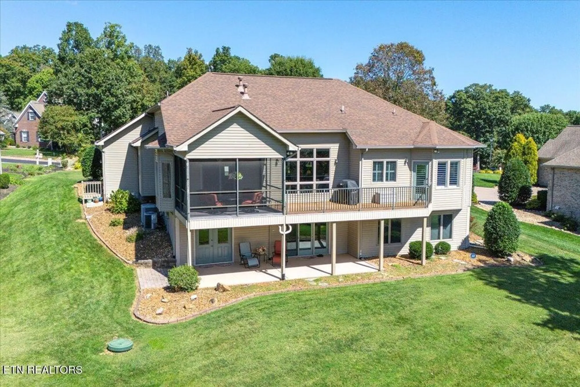 Property Slideshow image 21 of 55 | 108 wewoka way, Loudon, TN, 37774